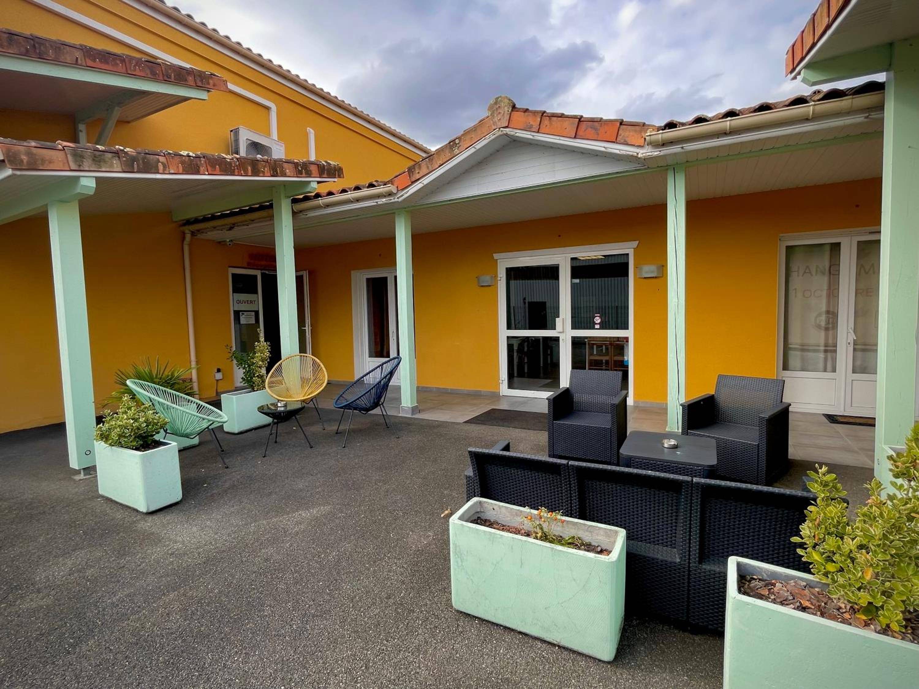 Hôtel Némo Pau Aéroport