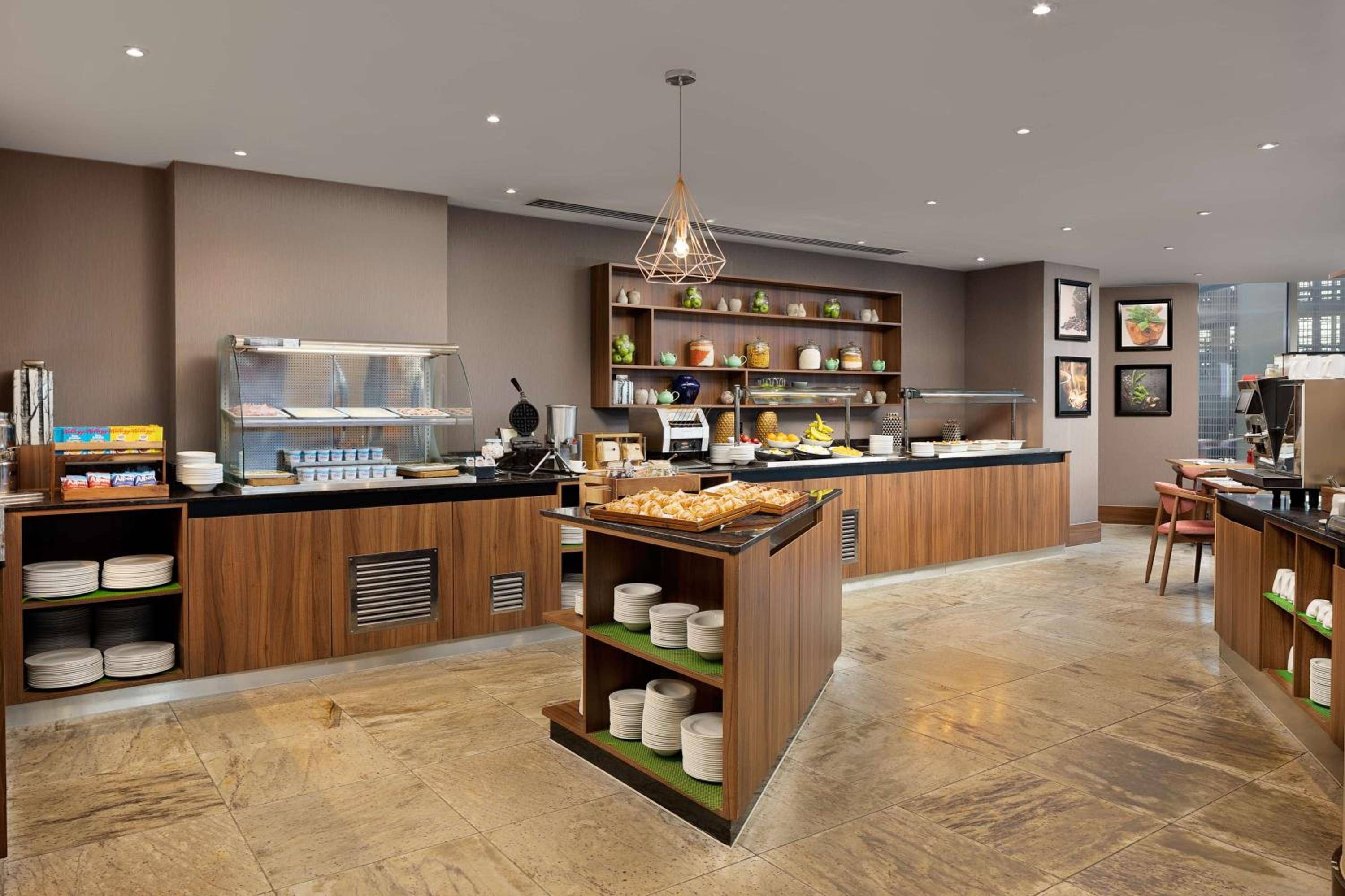 Hilton Garden Inn London Heathrow Terminals 2 and 3