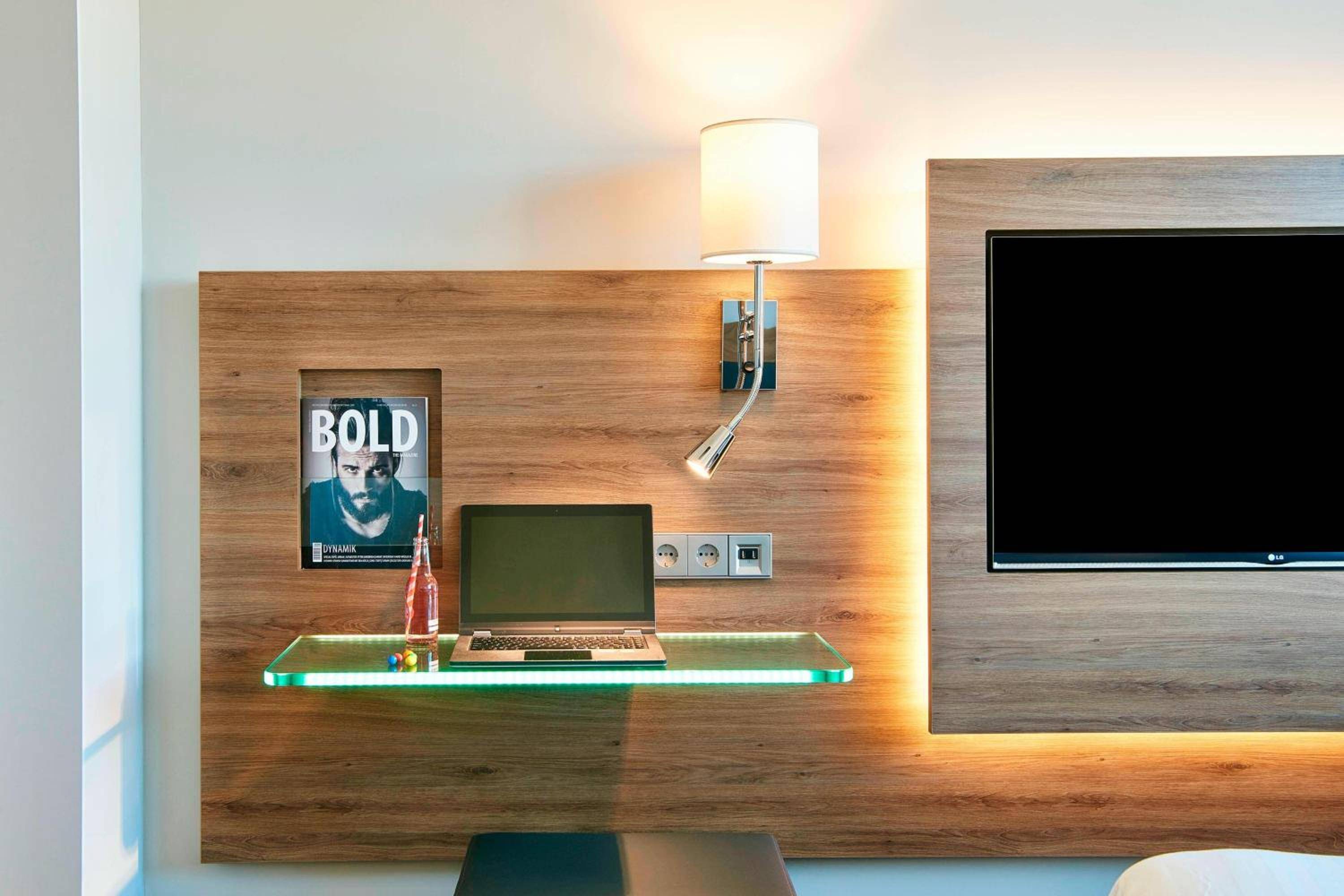 Moxy Frankfurt Airport