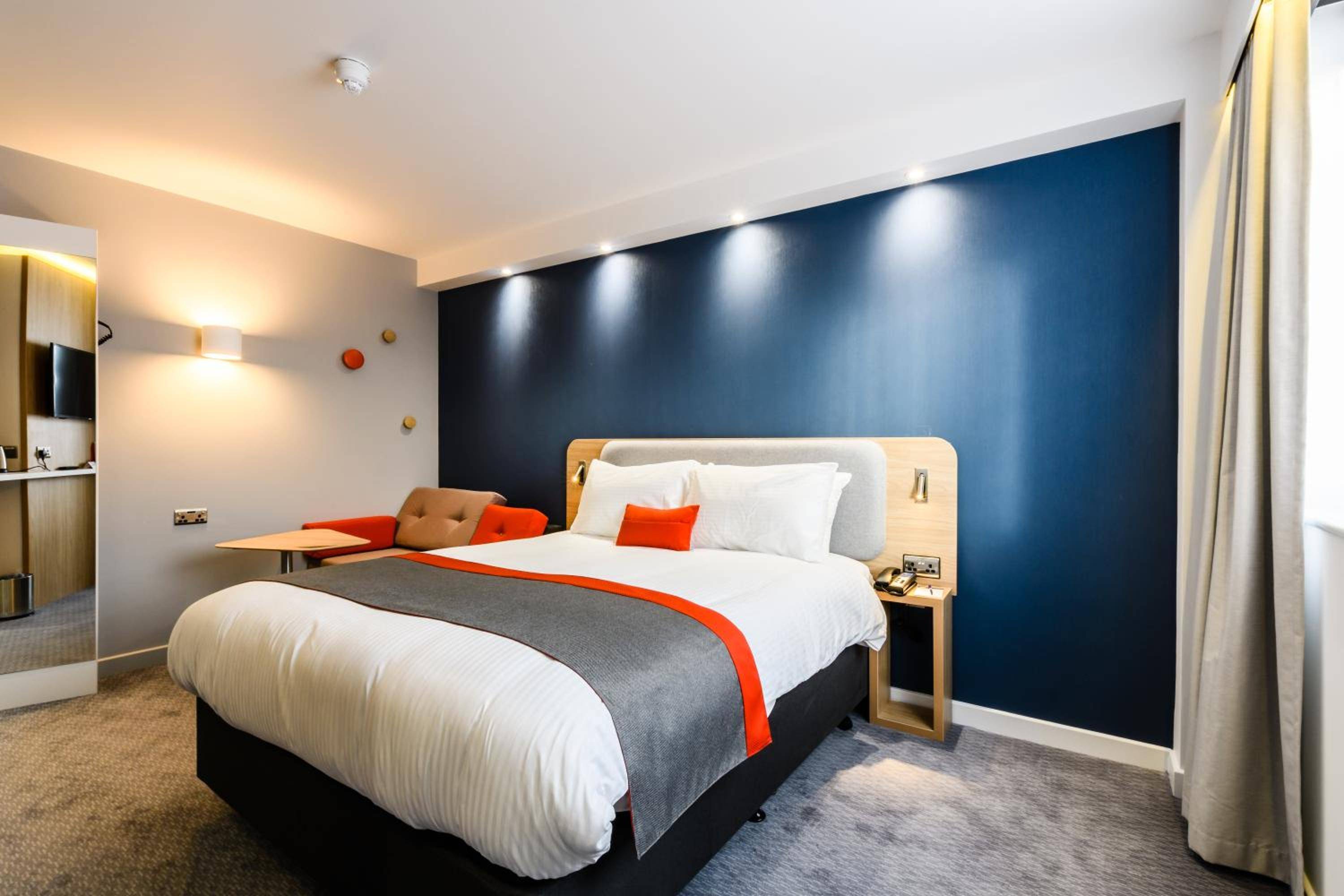 Holiday Inn Express Wigan, an IHG Hotel