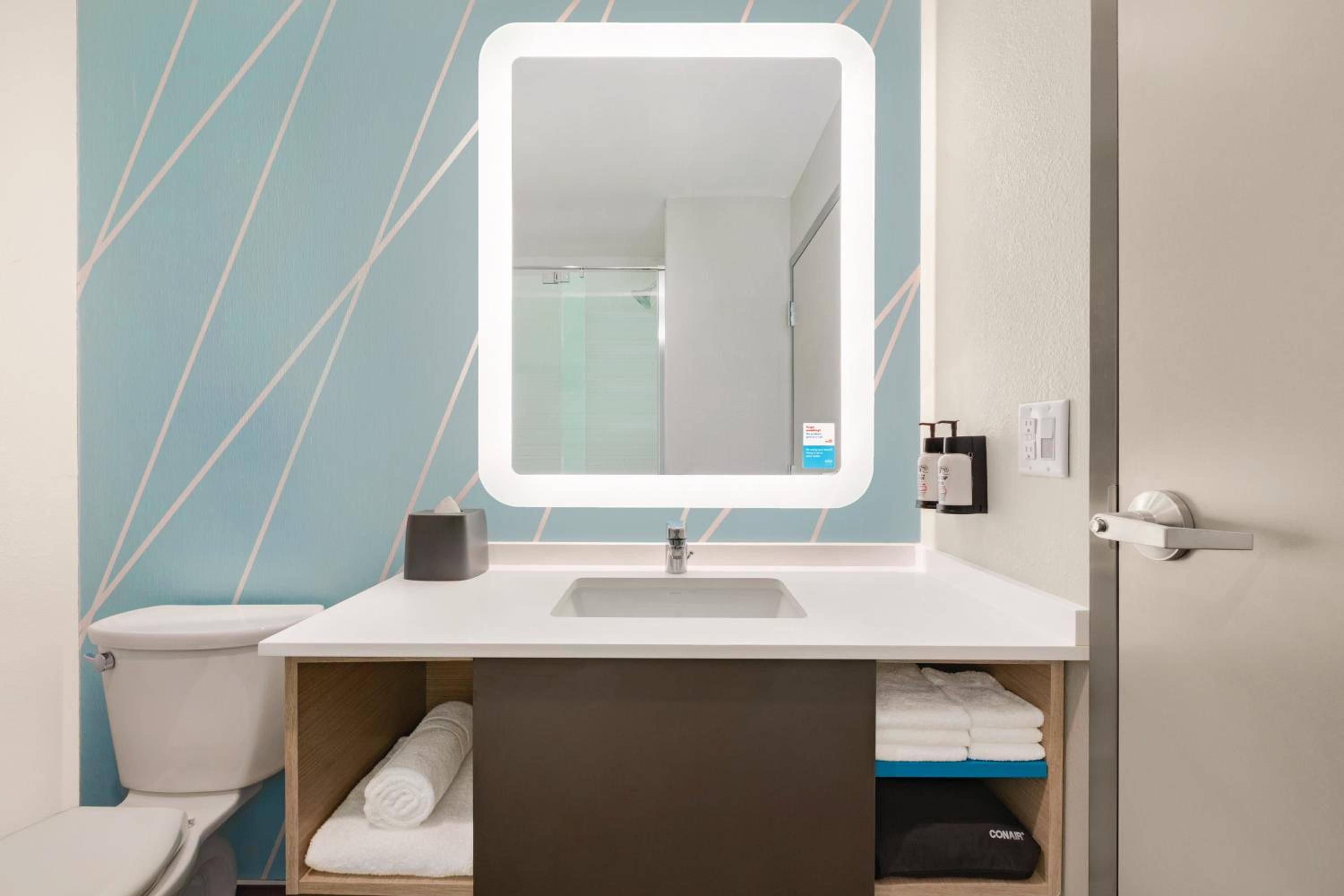 avid hotels - Savannah South - Gateway, an IHG Hotel