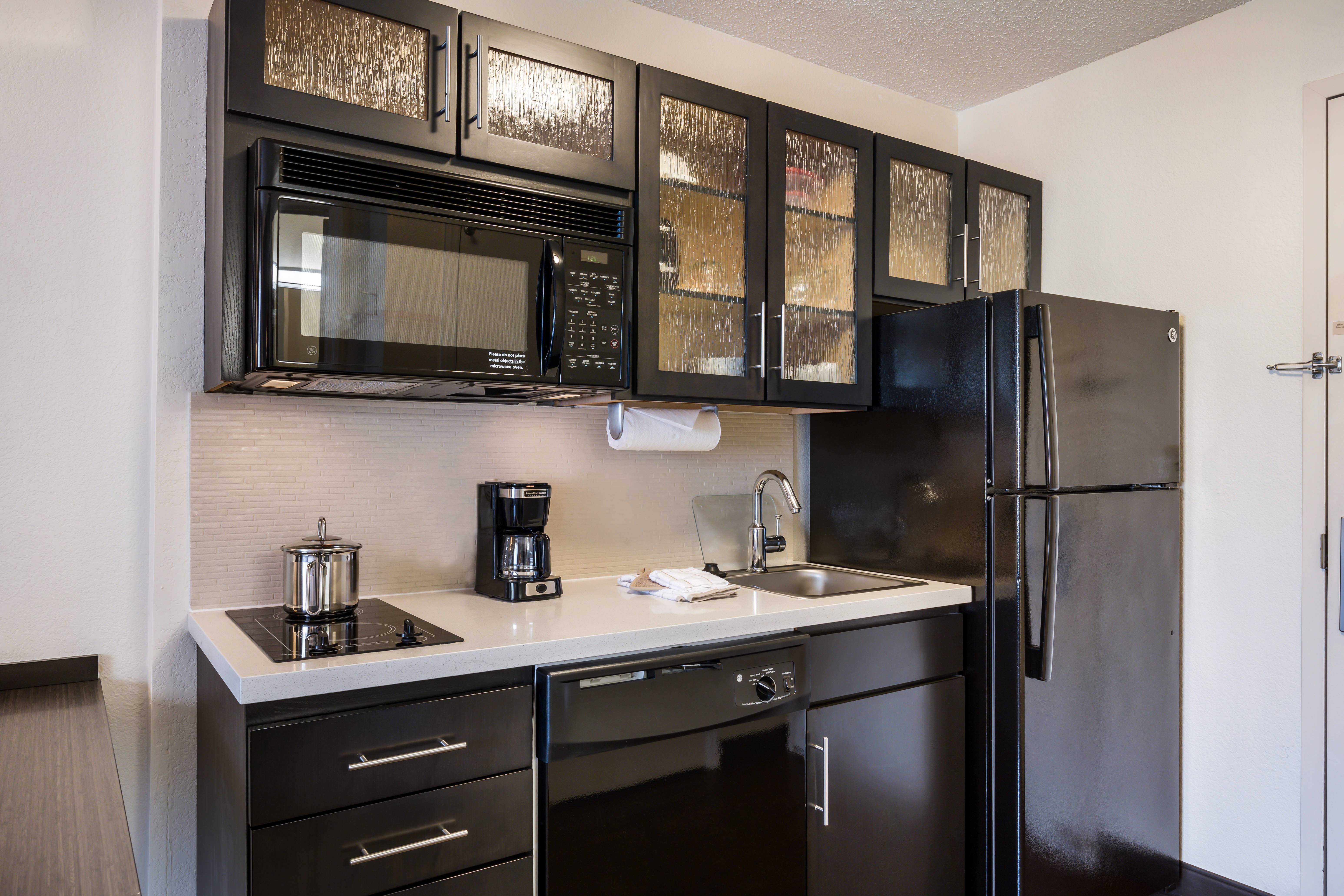 Sonesta Simply Suites Cleveland North Olmsted Airport