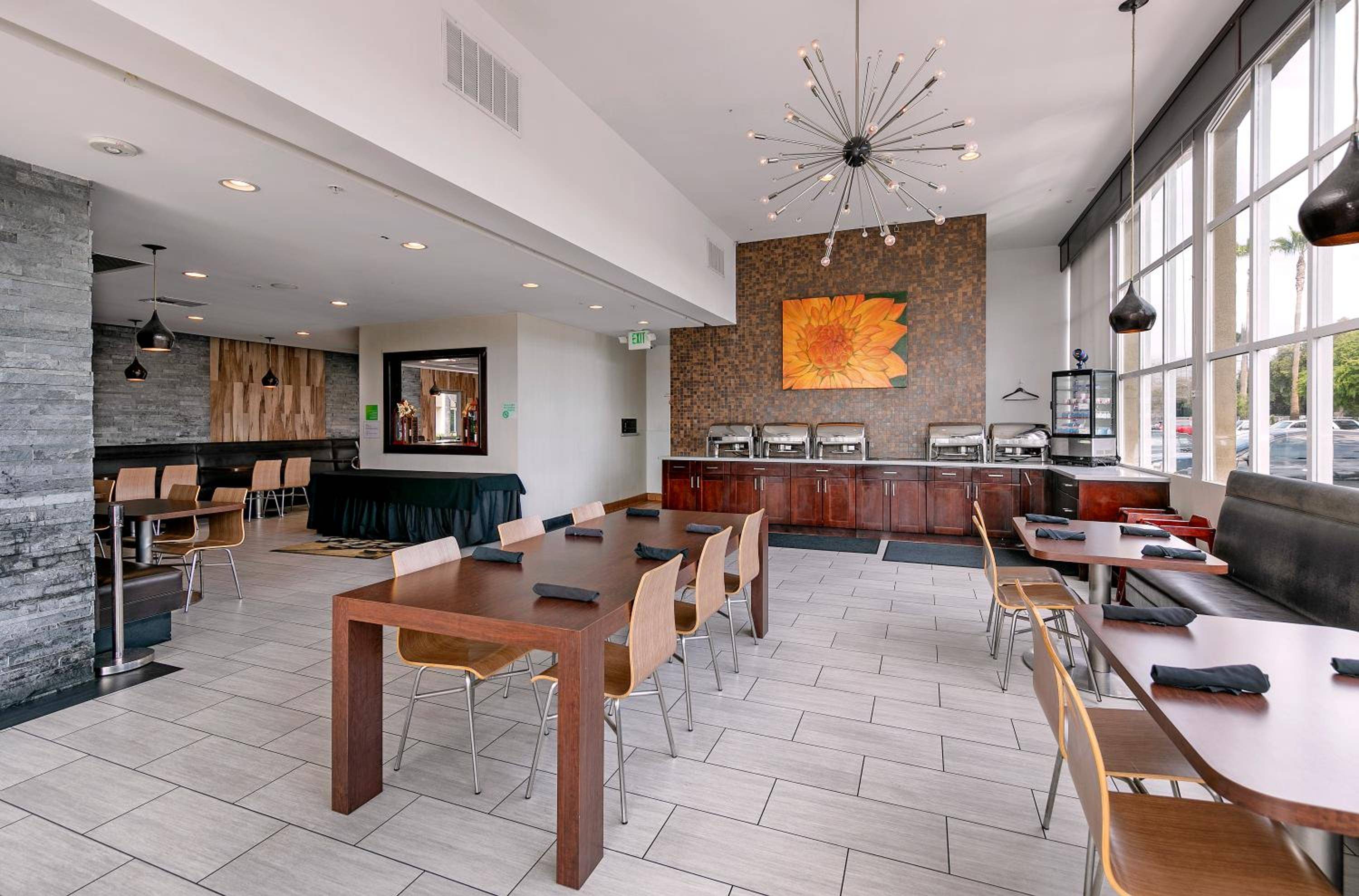 Holiday Inn West Covina, an IHG Hotel
