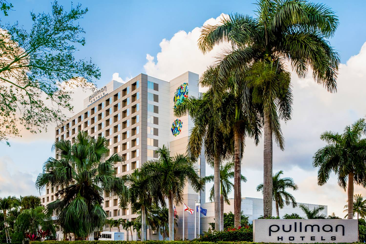 Dayuse Hotels in Miami International Airport • Hotels by the hour