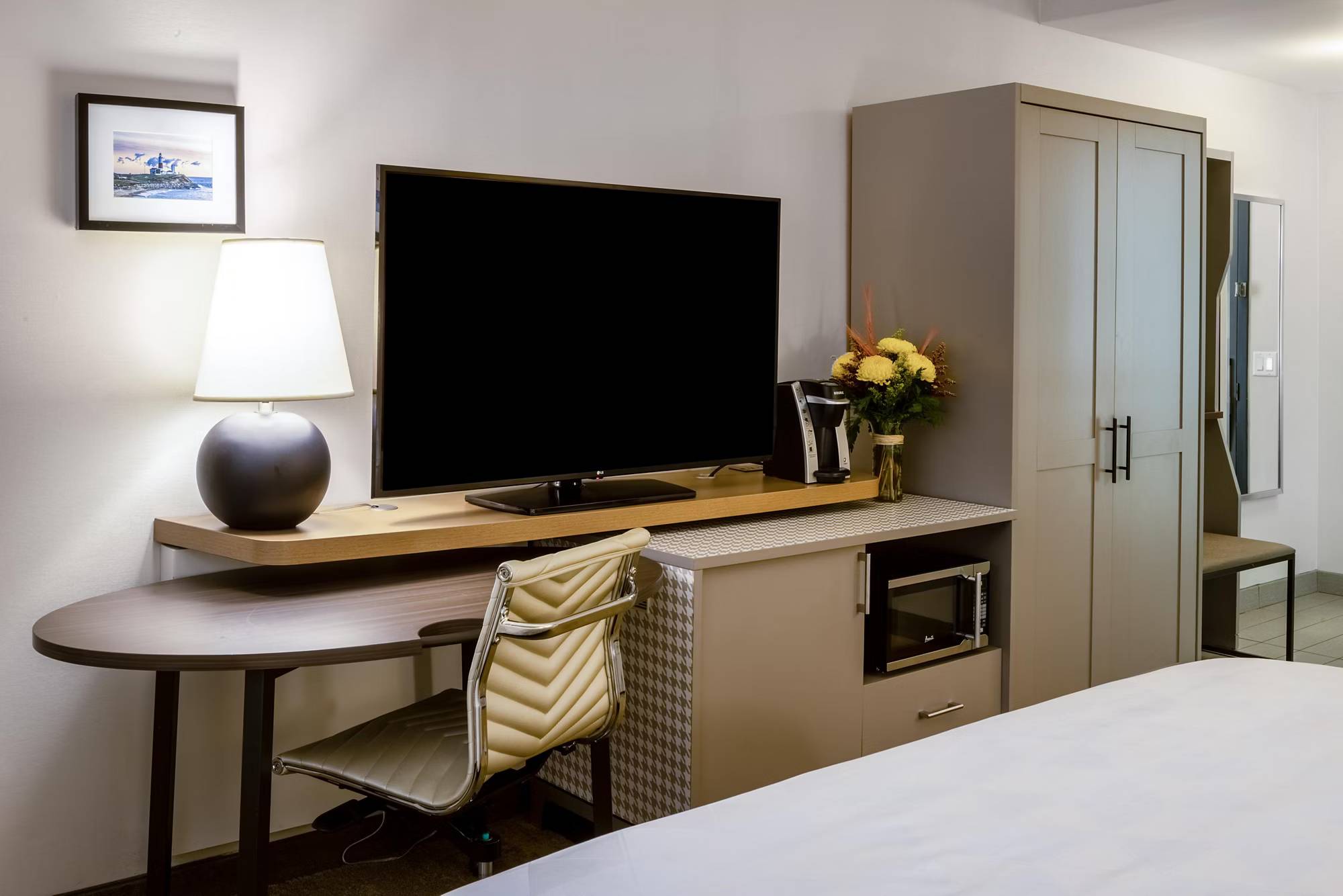 Holiday Inn - Long Island - ISLIP Arpt East, an IHG Hotel
