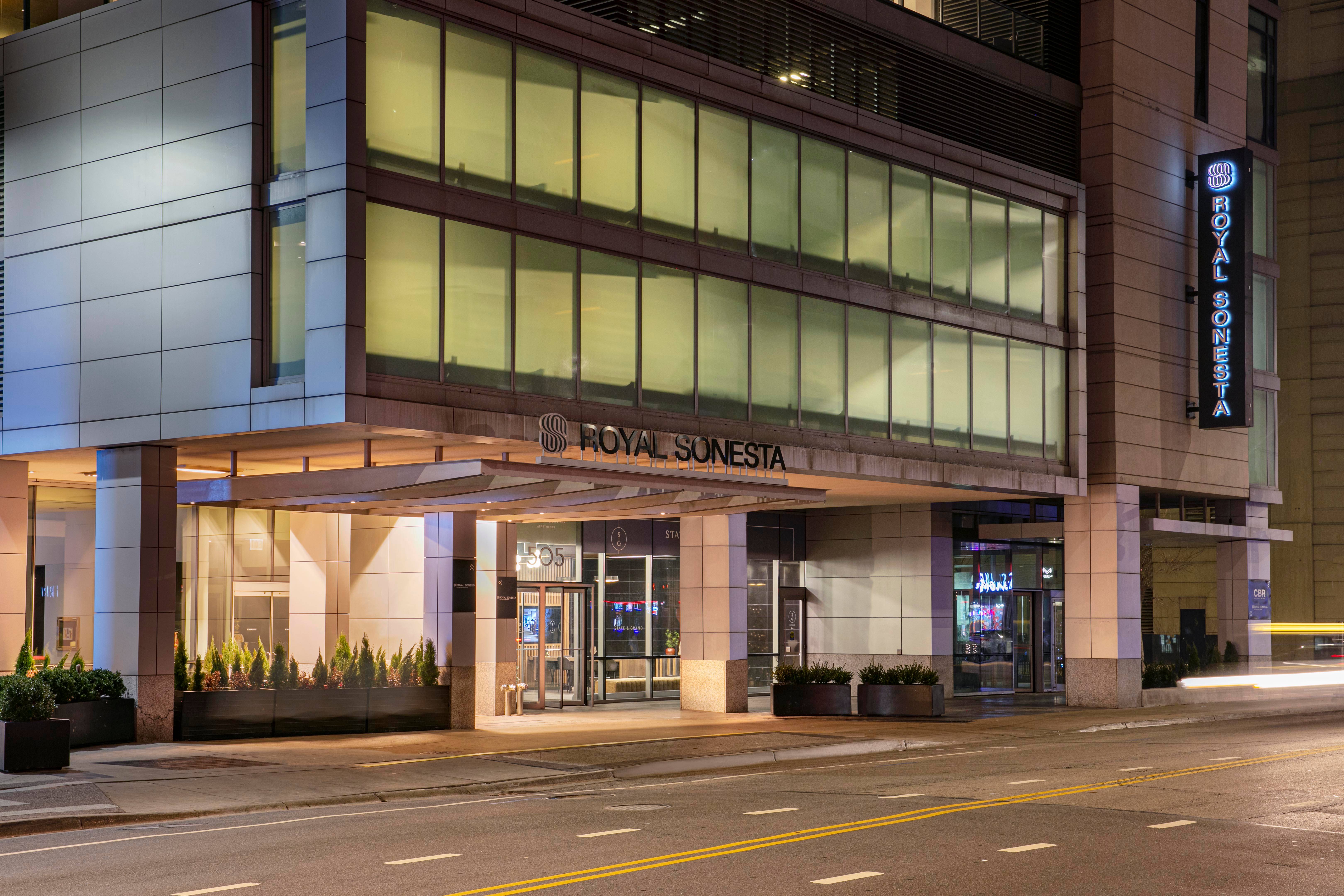 Royal Sonesta Chicago River North