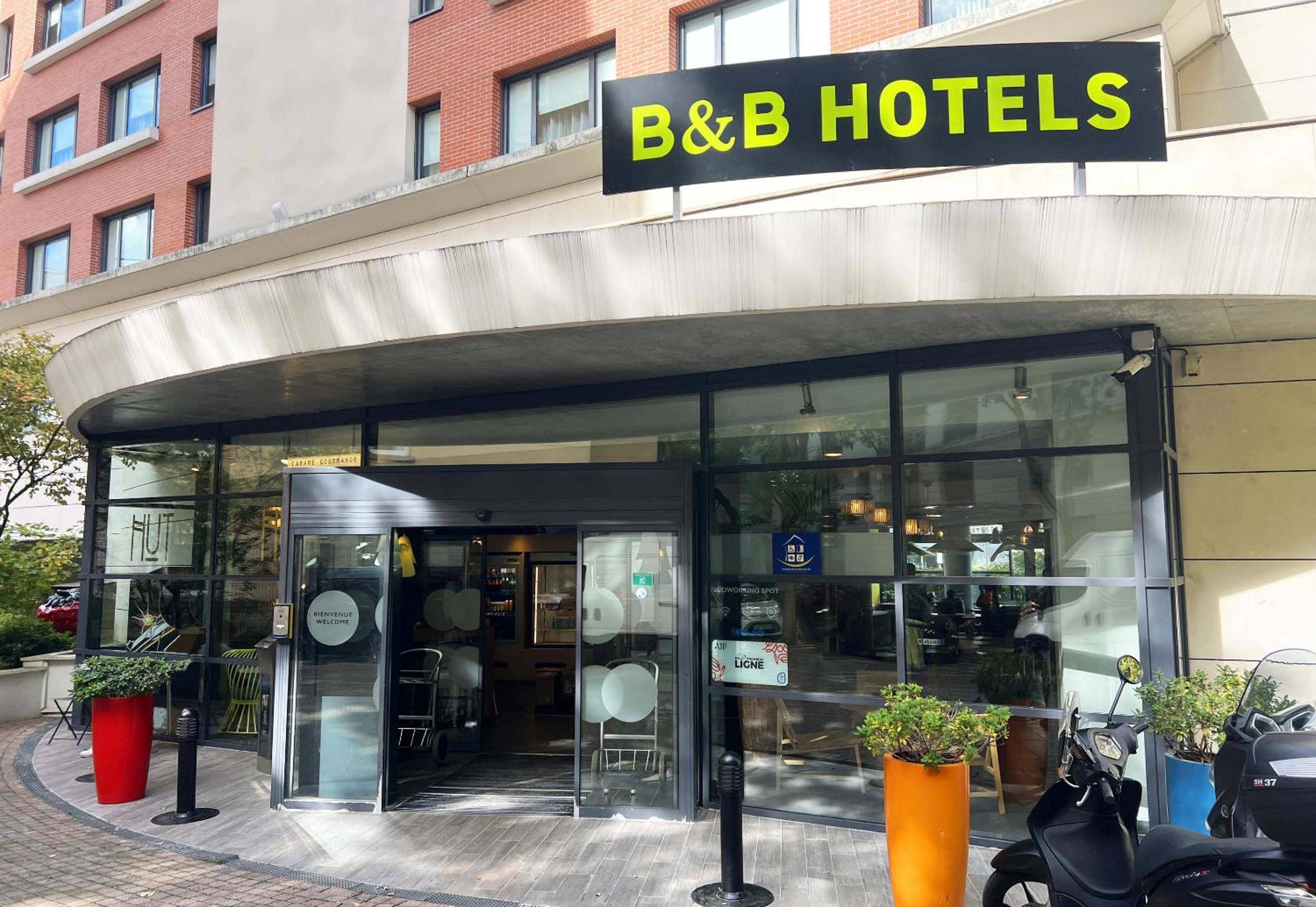 B&B Hôtel Rueil-Malmaison