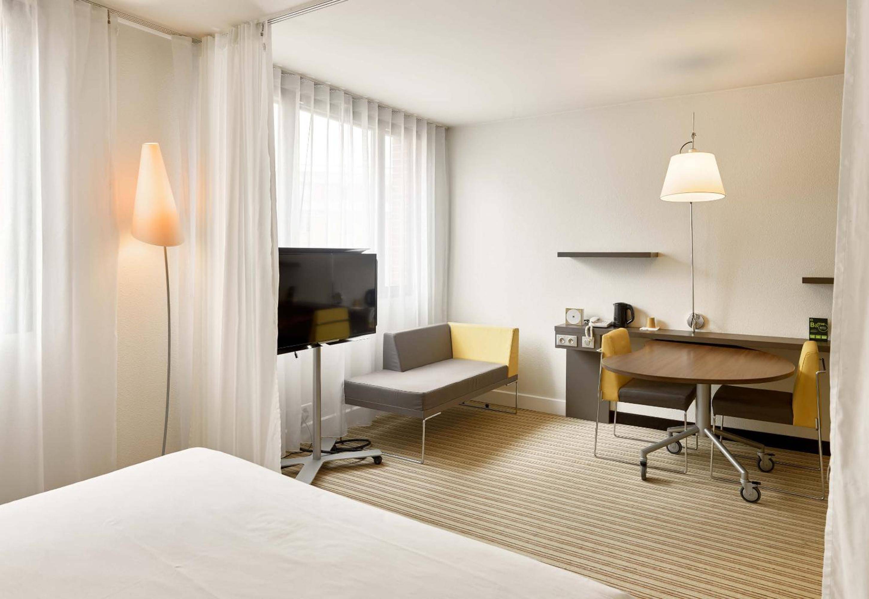 B&B Hôtel Rueil-Malmaison