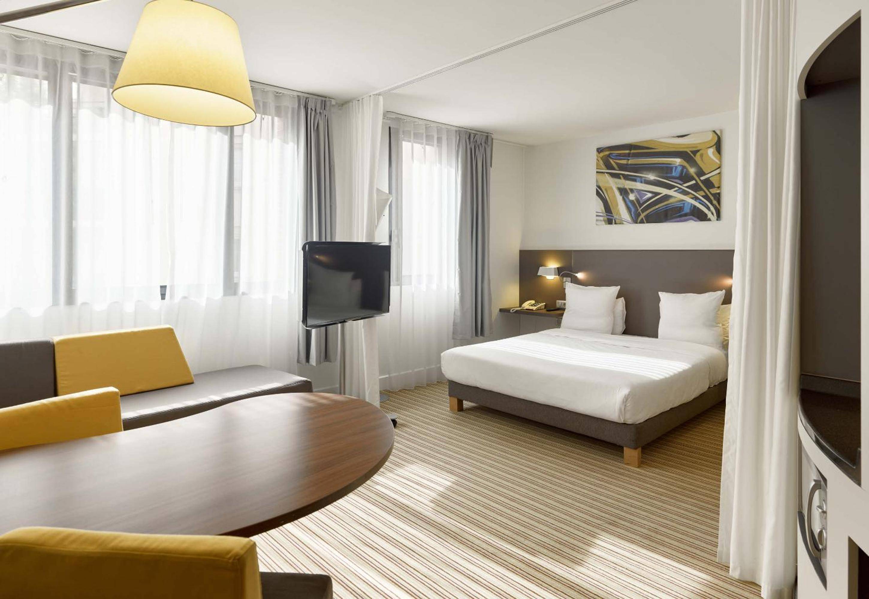 B&B Hôtel Rueil-Malmaison