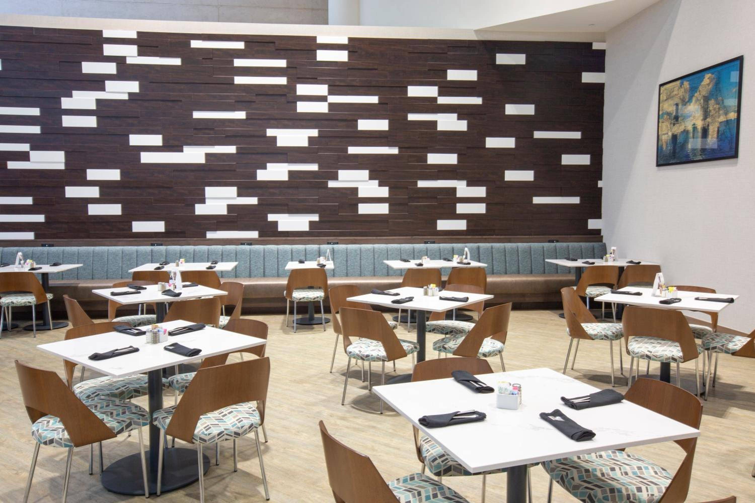 Holiday Inn Orlando International Airport, an IHG Hotel