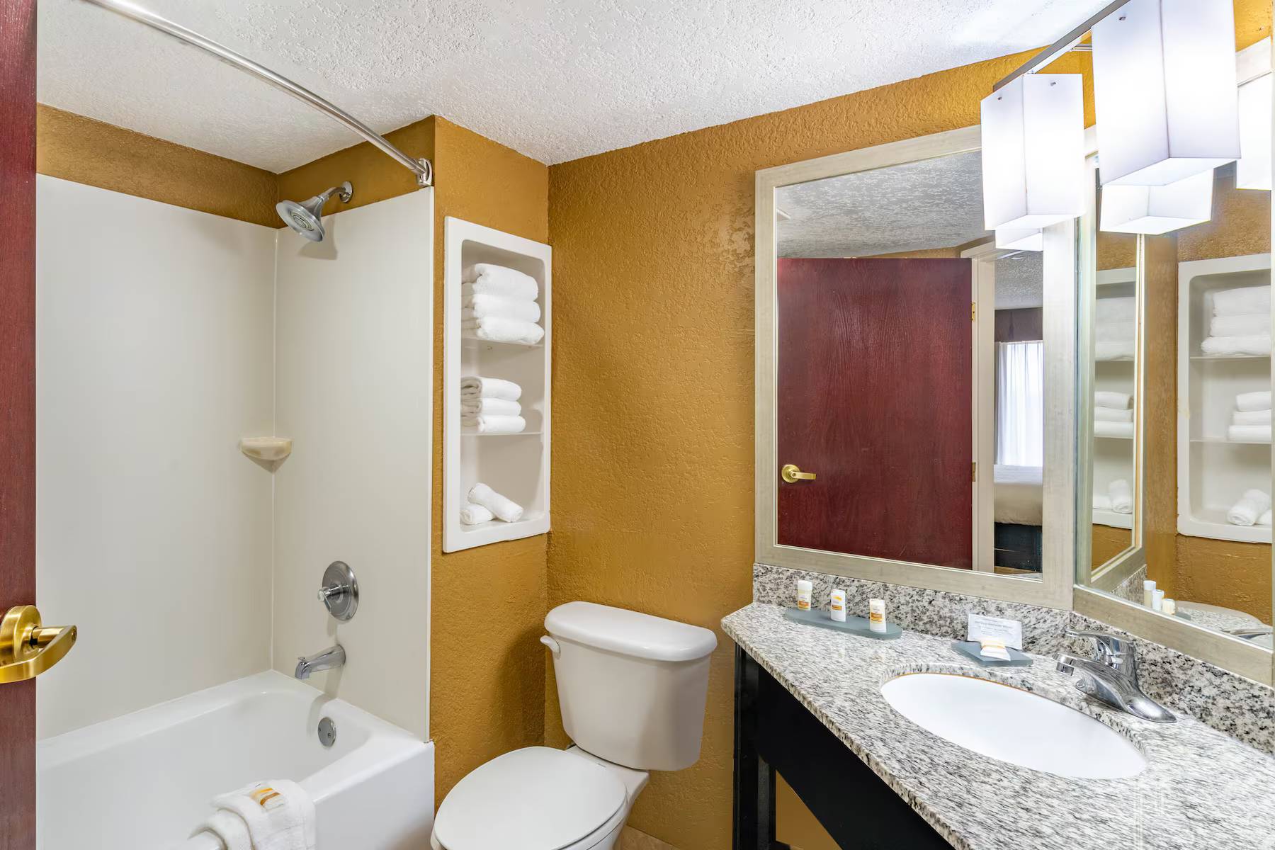 La Quinta Inn & Suites by Wyndham Hot Springs