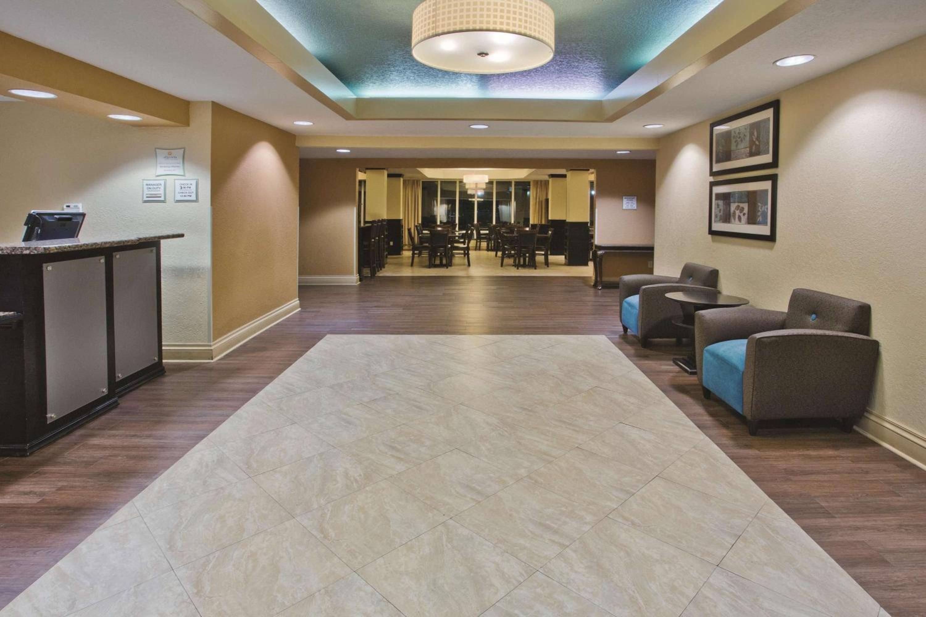 La Quinta Inn & Suites by Wyndham Hot Springs