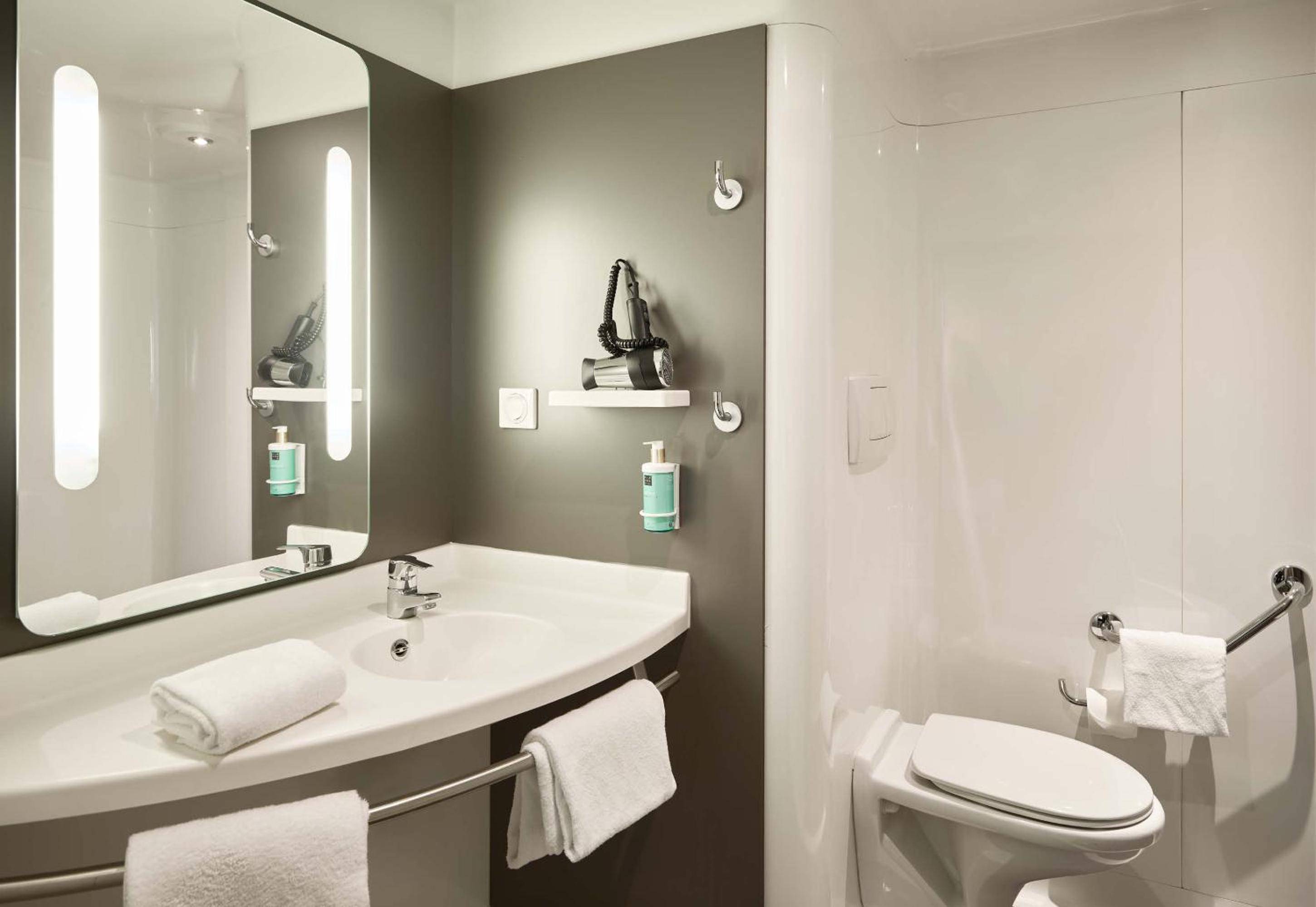 B&B HOTEL Vélizy Est