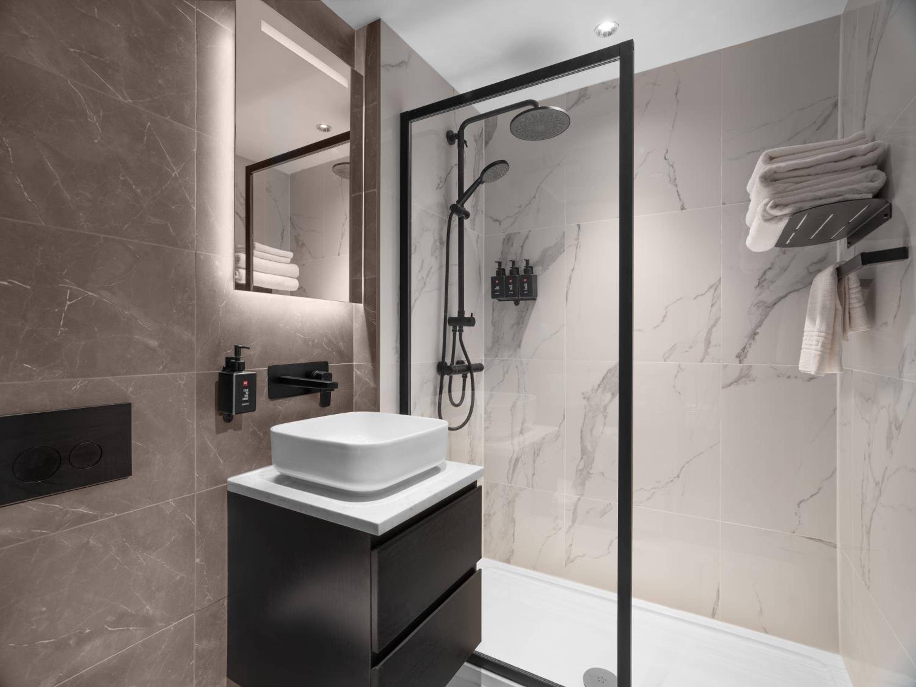 Radisson RED London Gatwick Airport