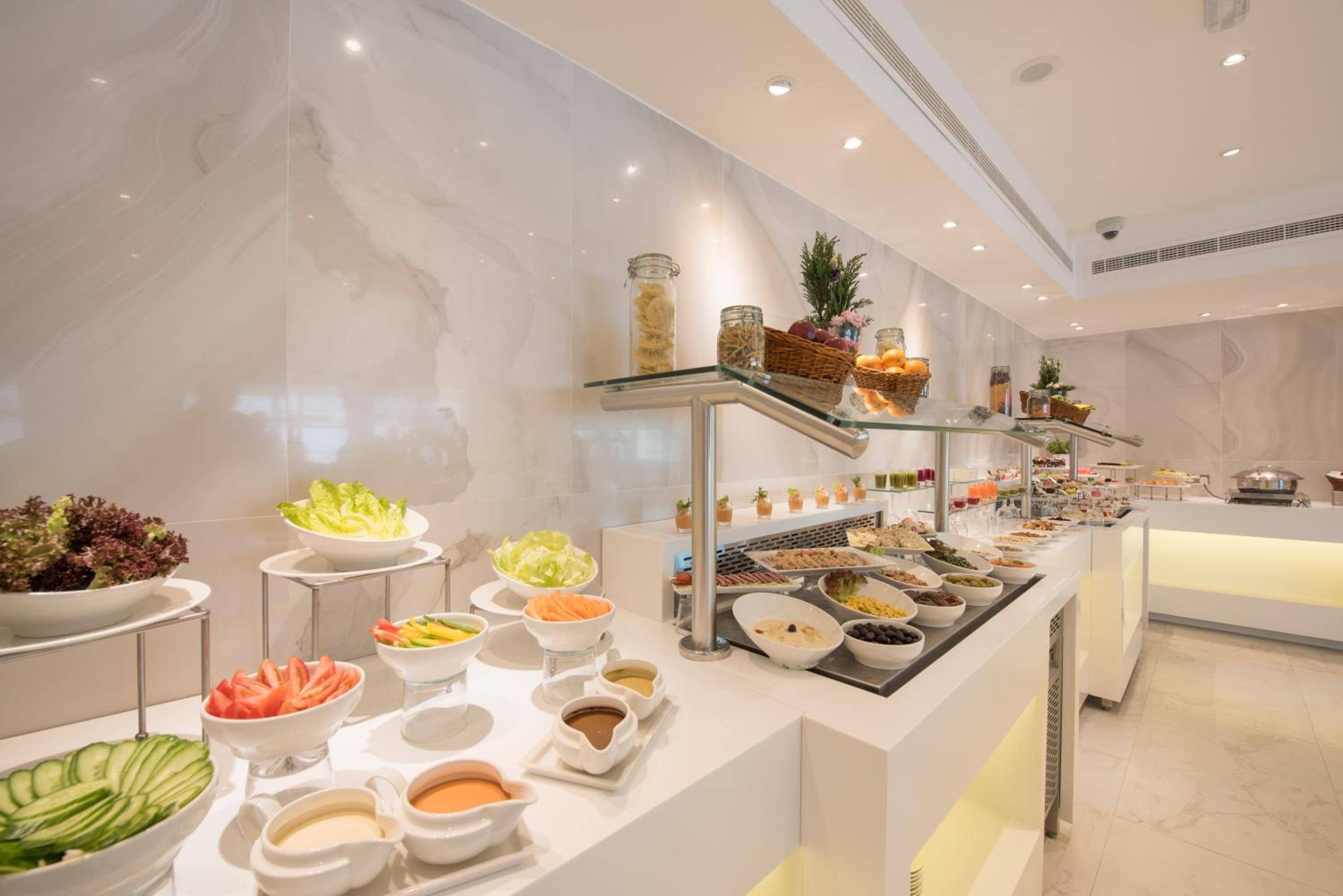 Hawthorn Extended Stay by Wyndham Abu Dhabi City Center