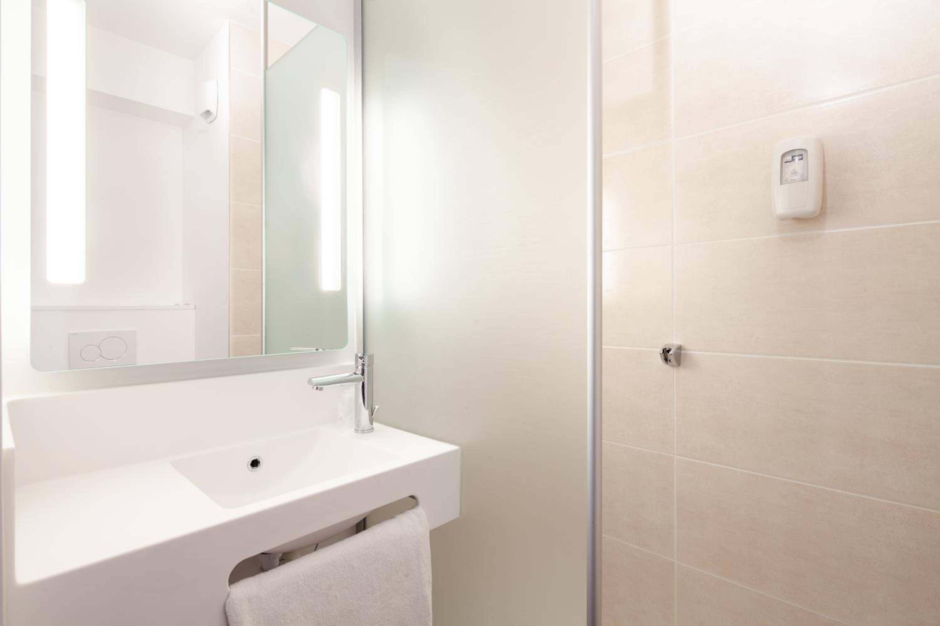 B&B HOTEL Thionville Centre Gare