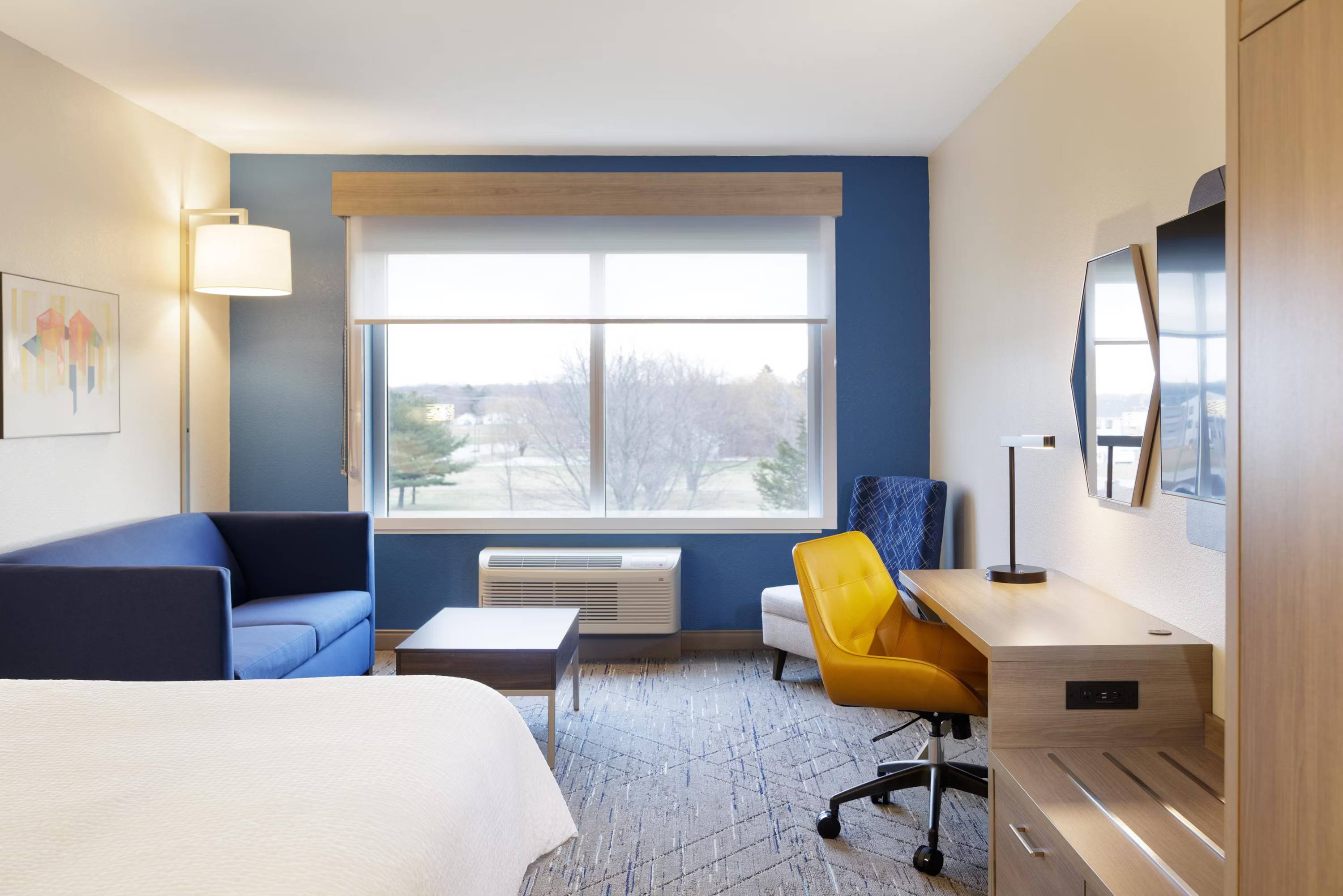 Holiday Inn Express & Suites Charlottesville - Ruckersville, an IHG Hotel