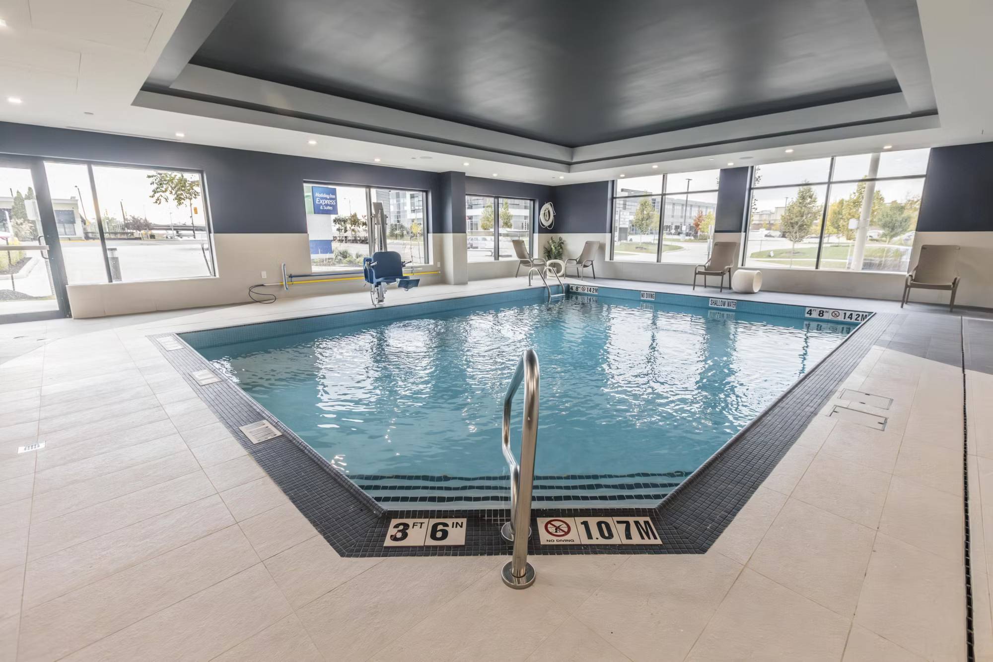 Holiday Inn Express & Suites - Toronto Airport South, an IHG Hotel
