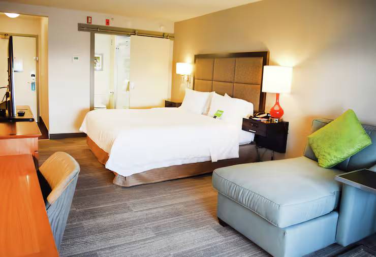 Hampton Inn & Suites by Hilton Calgary University NW