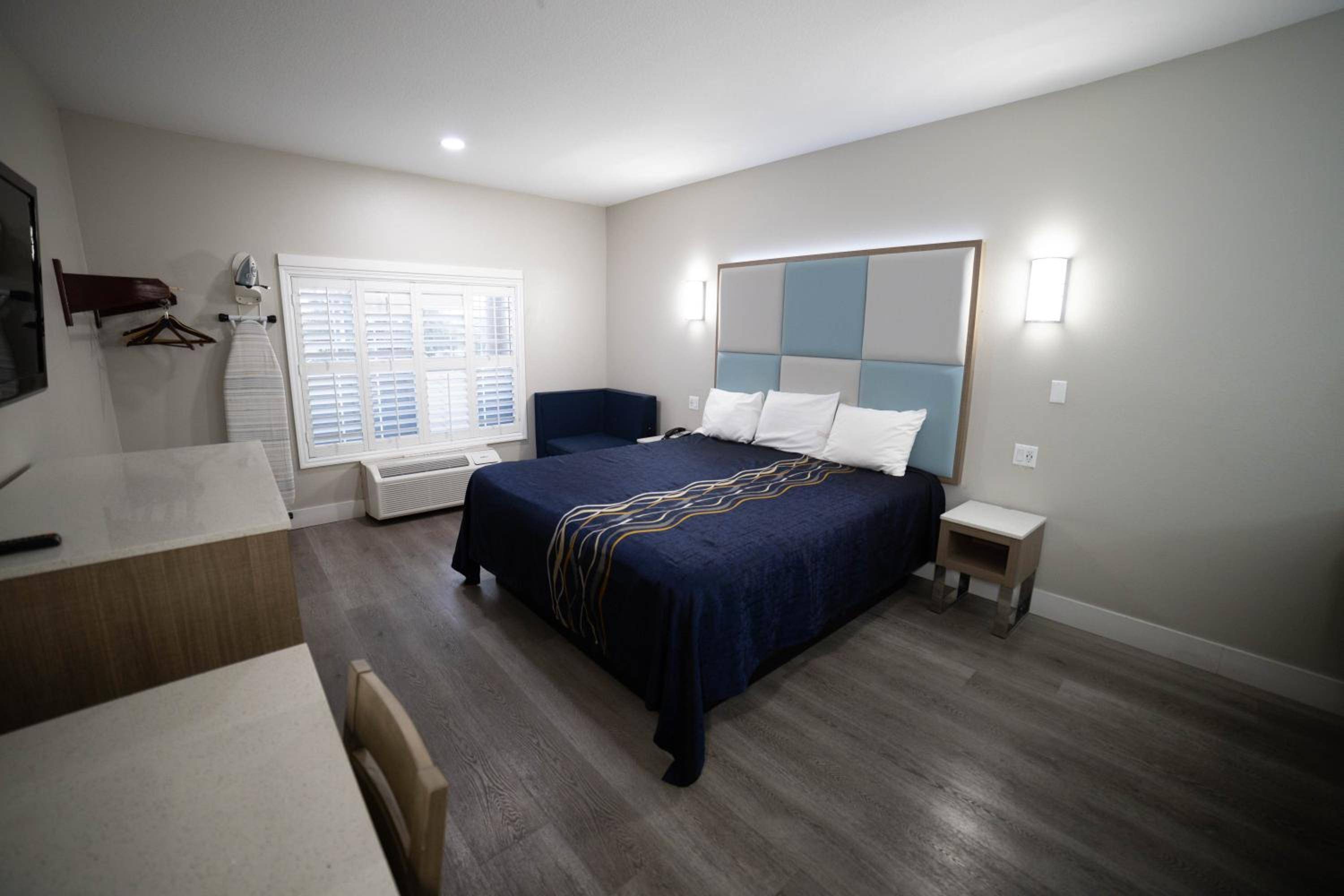 Mid City Inn & Suites Pico Rivera