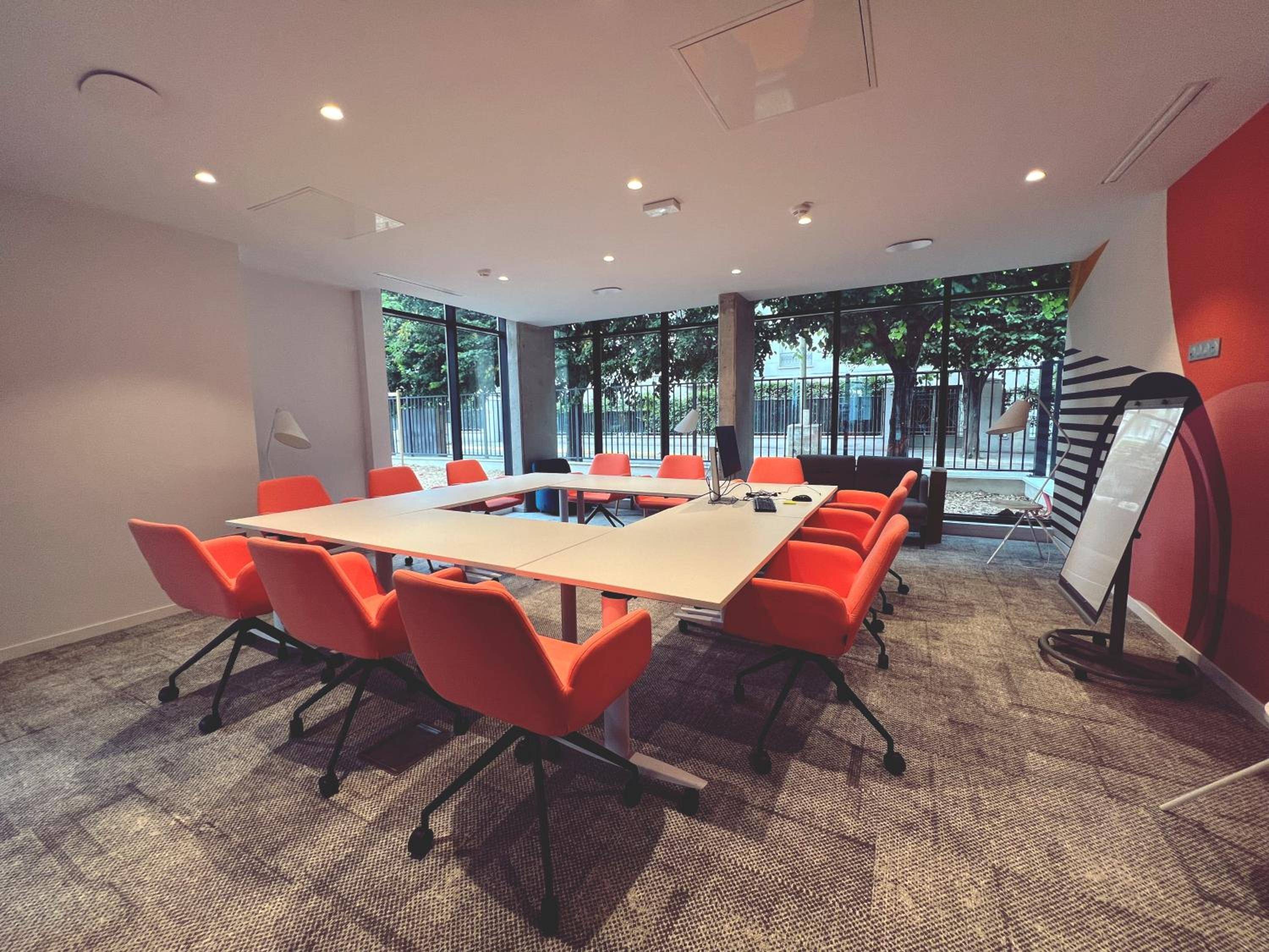 Holiday Inn Express Paris - Poissy, an IHG Hotel