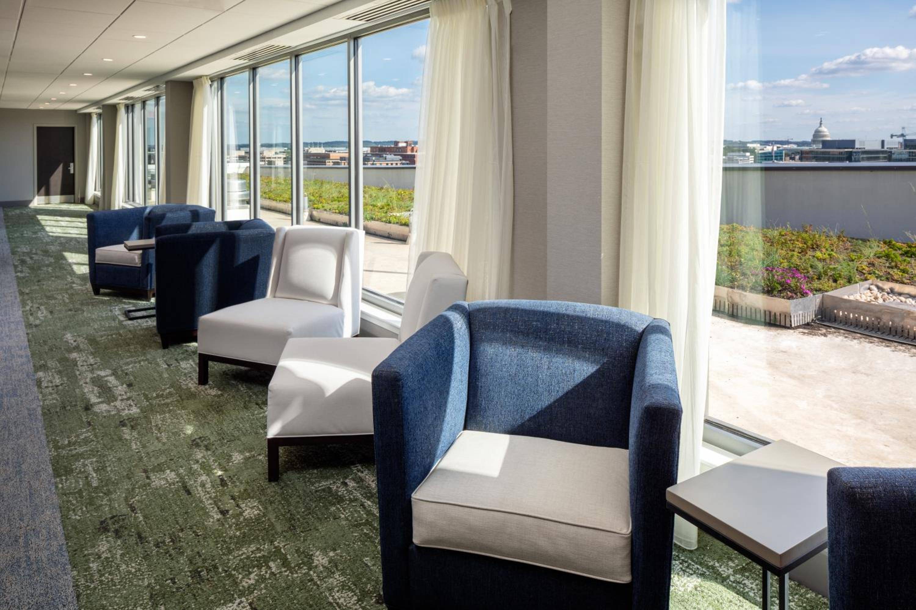 Holiday Inn Express - Washington DC Downtown, an IHG Hotel