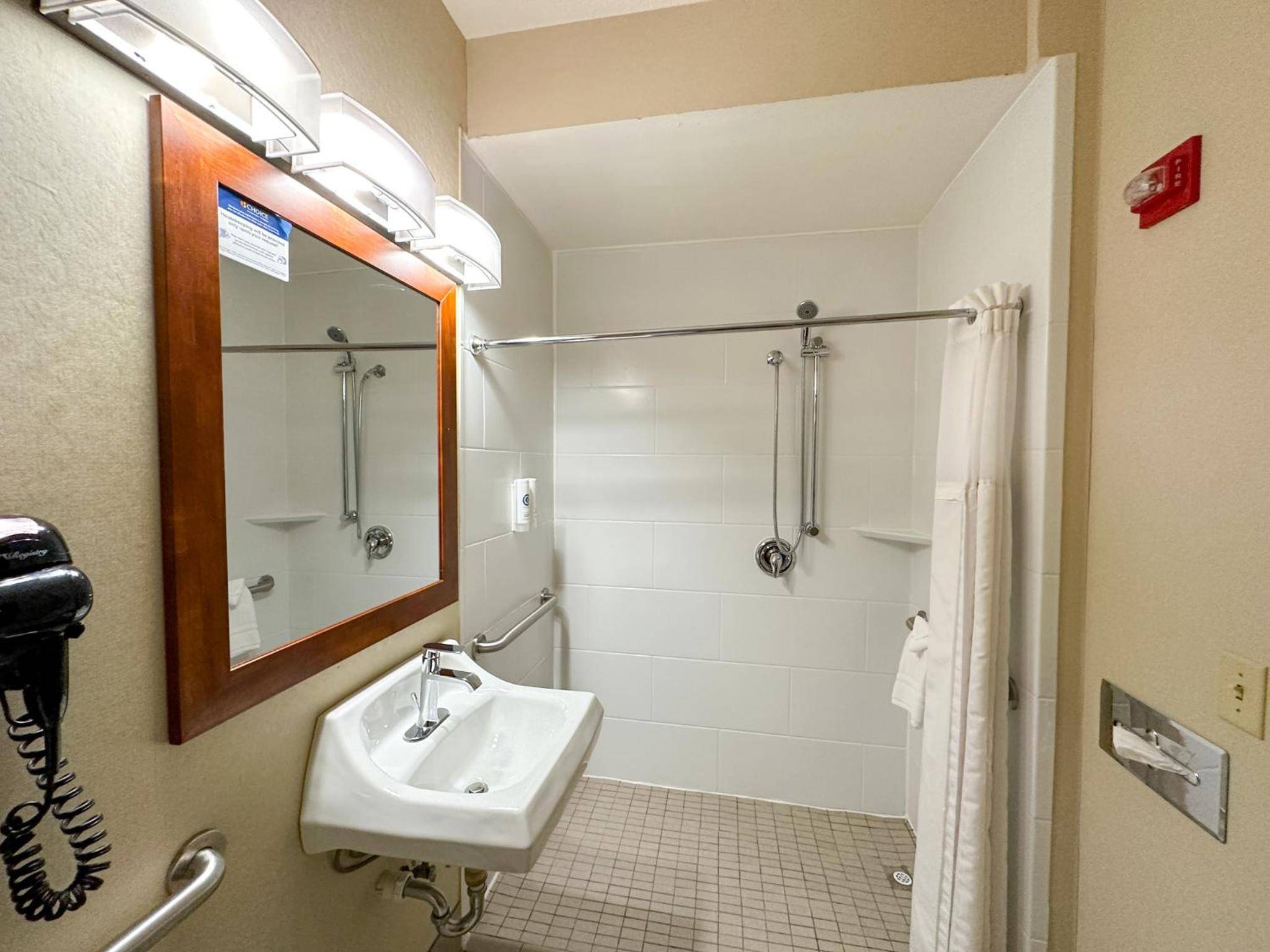 Comfort Inn & Suites Geneva - West Chicago
