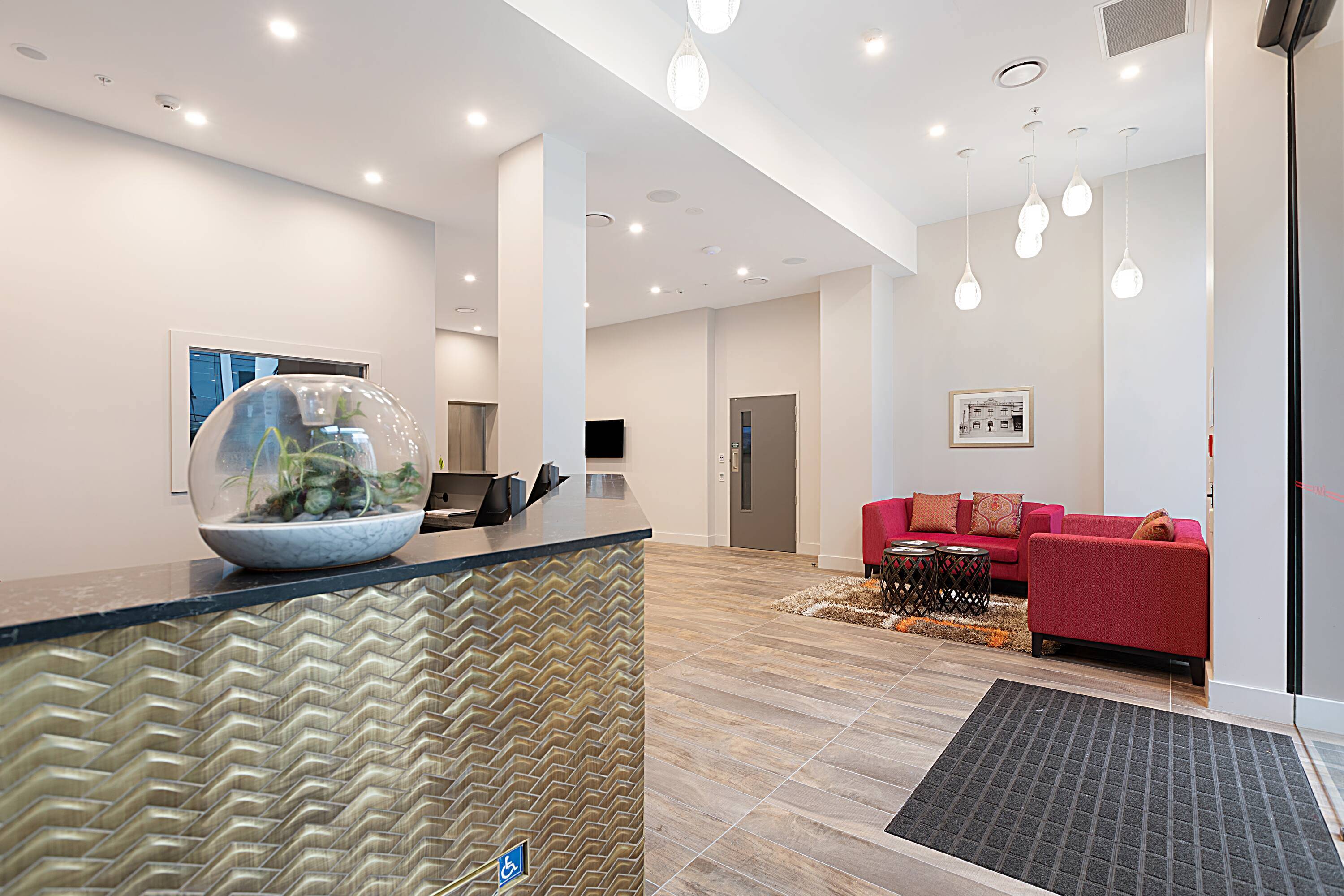 Ramada Suites Victoria Street West
