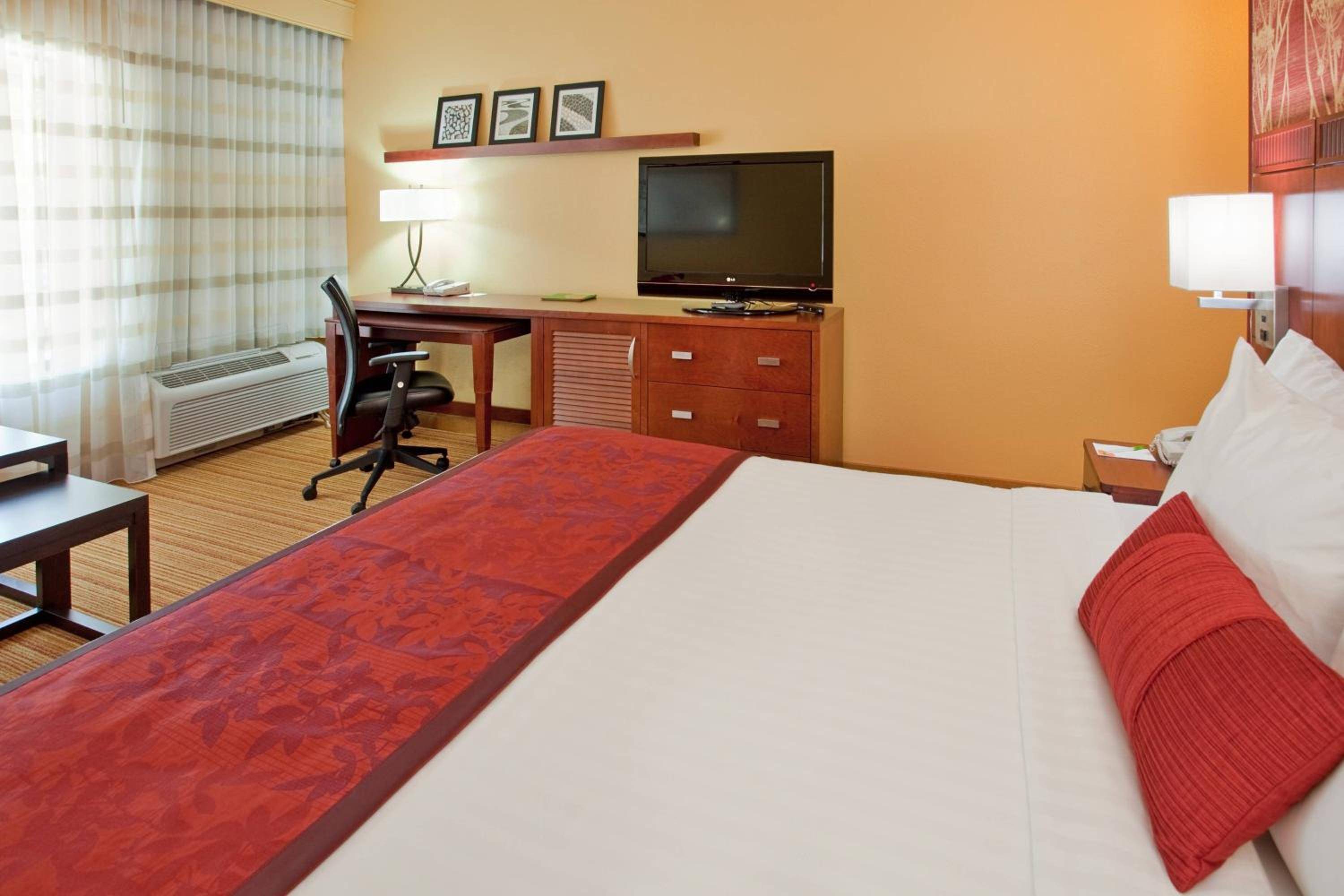 Courtyard Houston The Woodlands