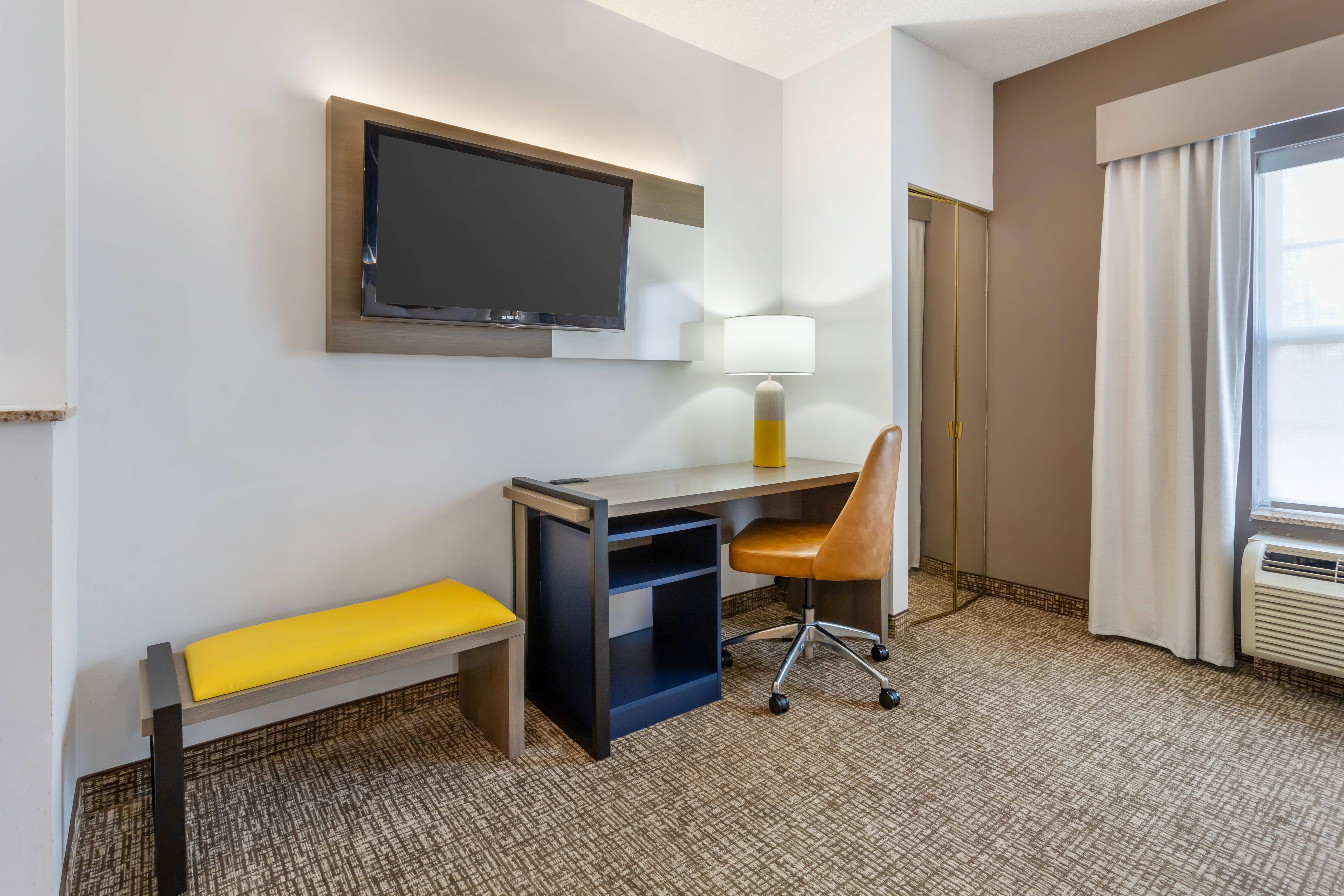 Comfort Suites East Brunswick - South River