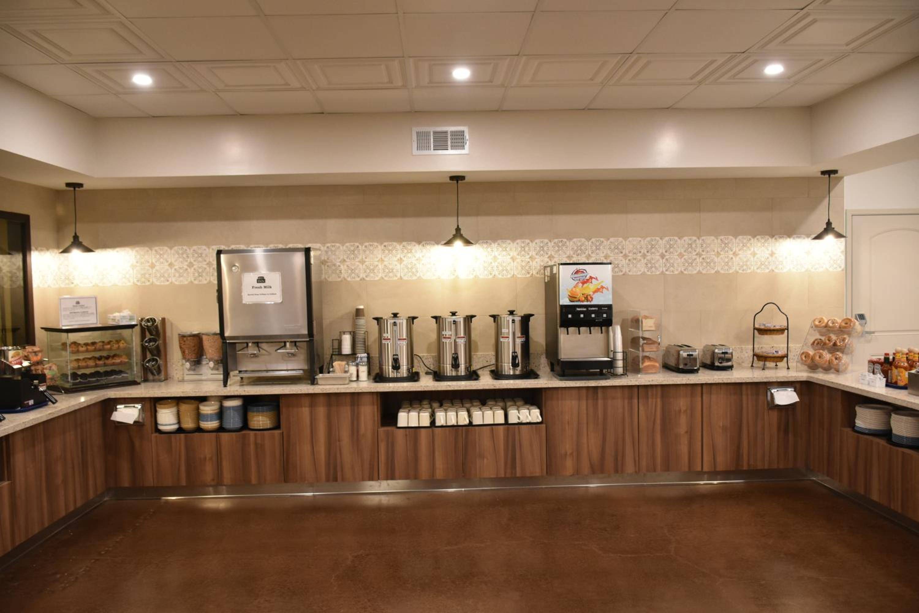 Ontario Airport Inn