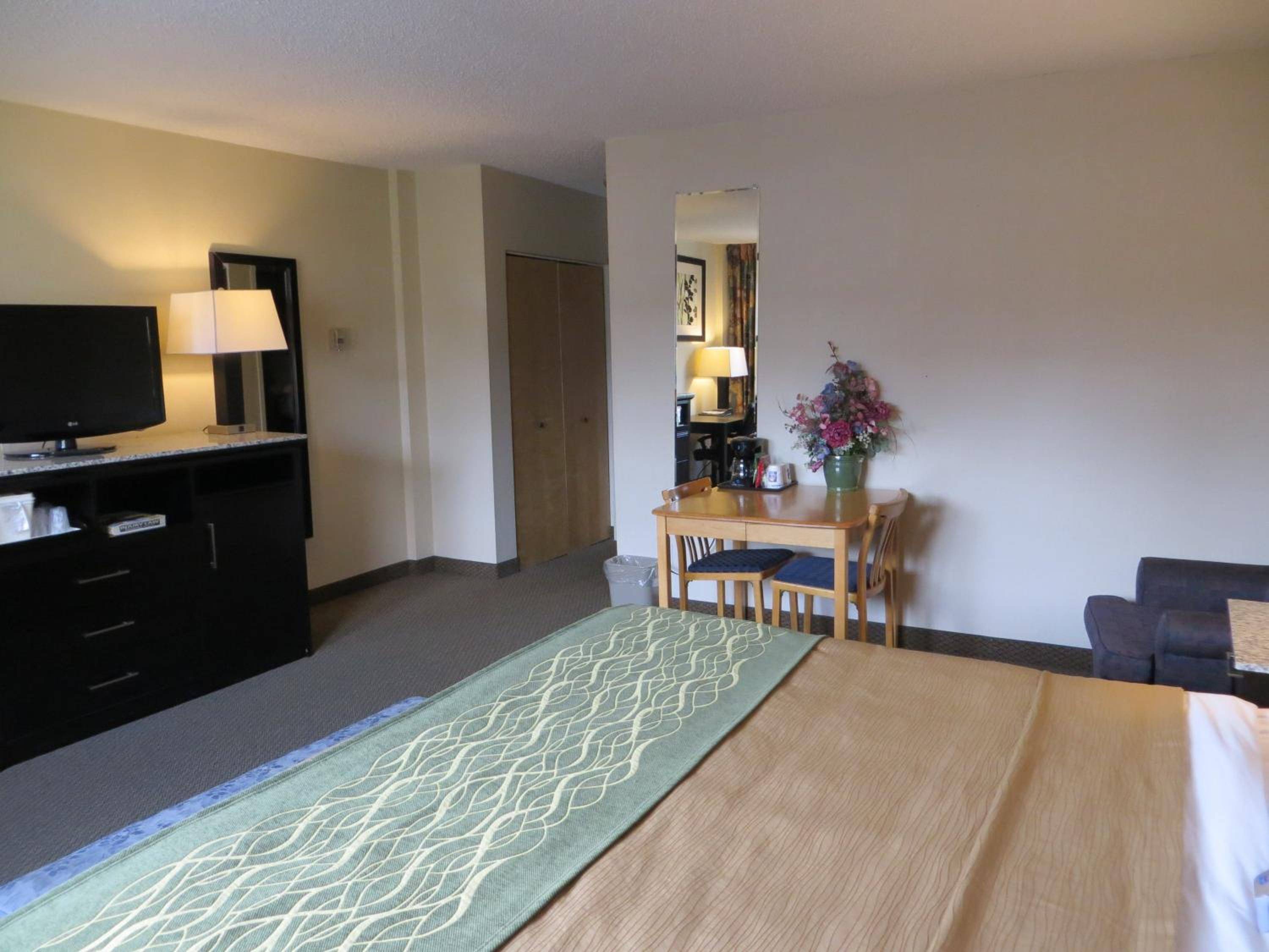 Comfort Inn & Suites Downtown Edmonton