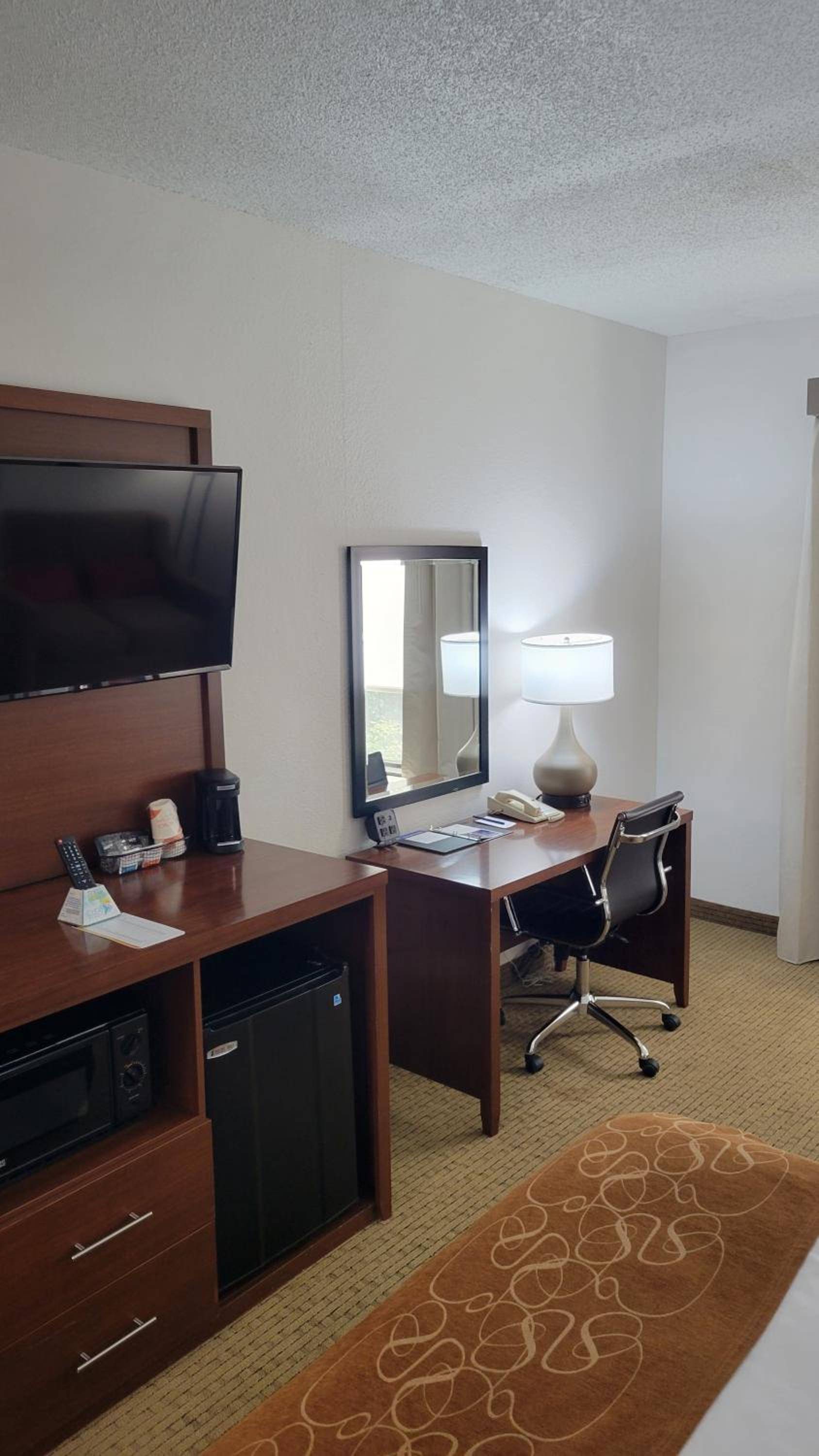 Comfort Suites Cumming-Atlanta near Northside Hospital Forsyth