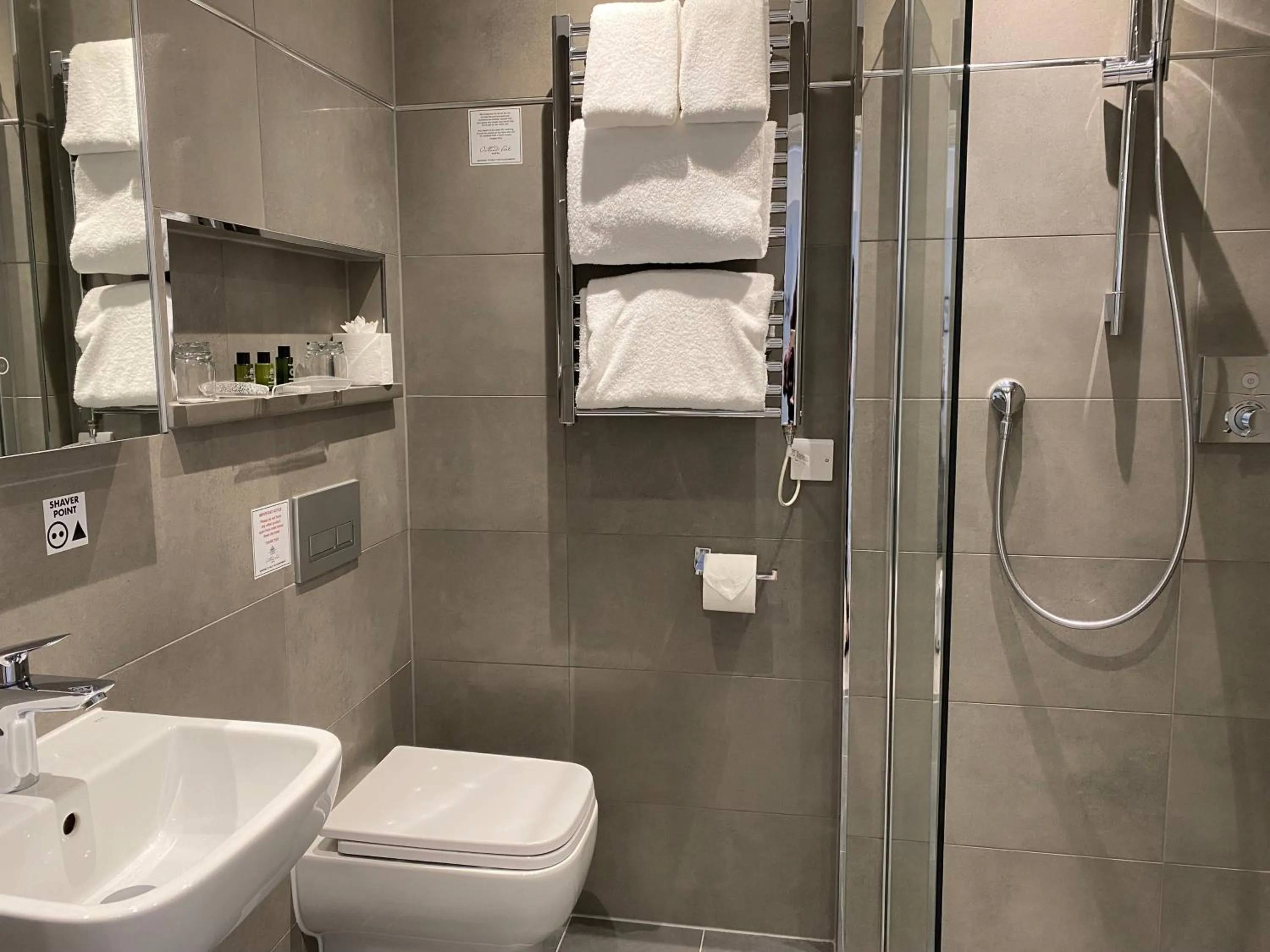 Oatlands Park Hotel