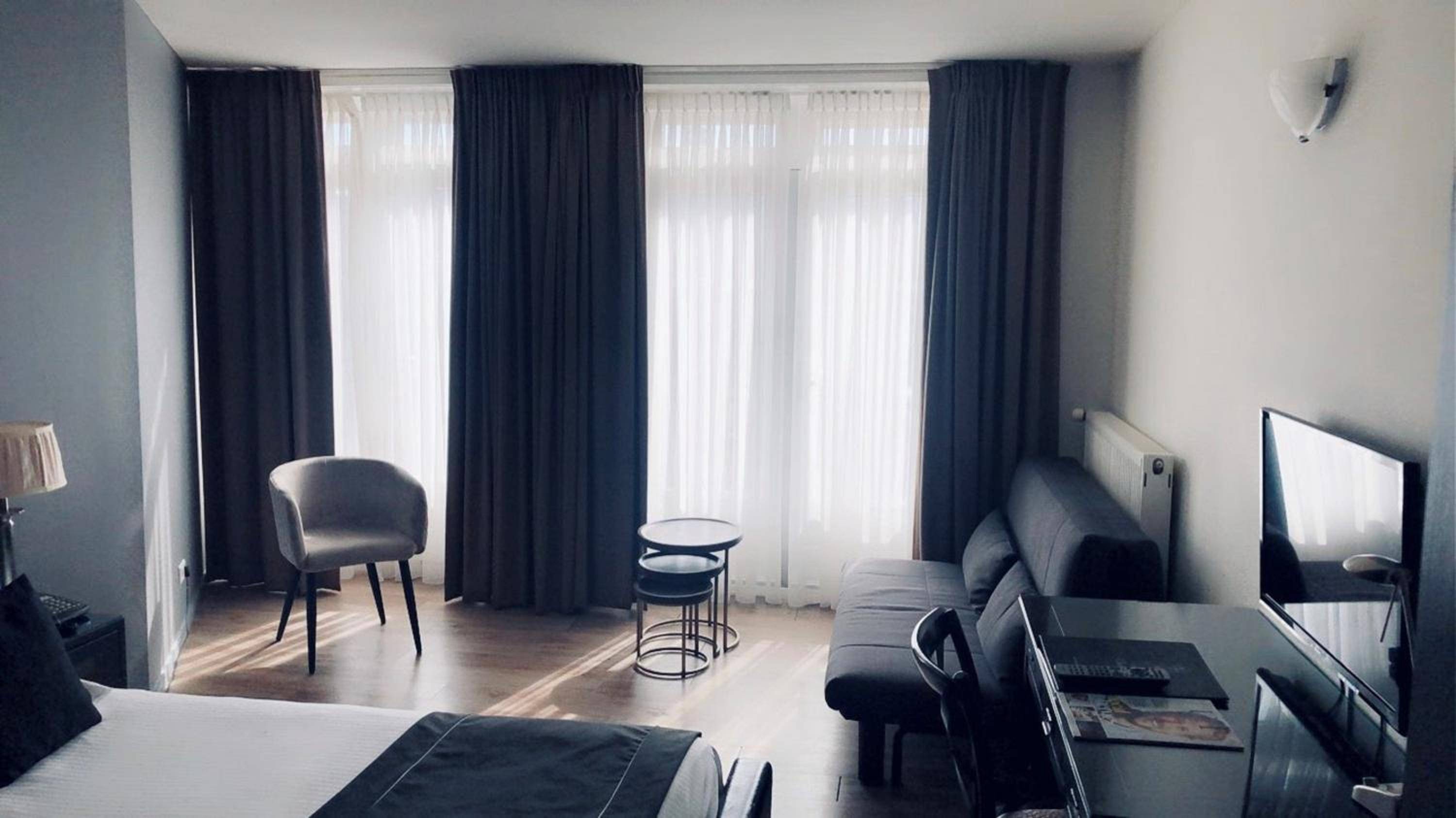 Hotel Chariot