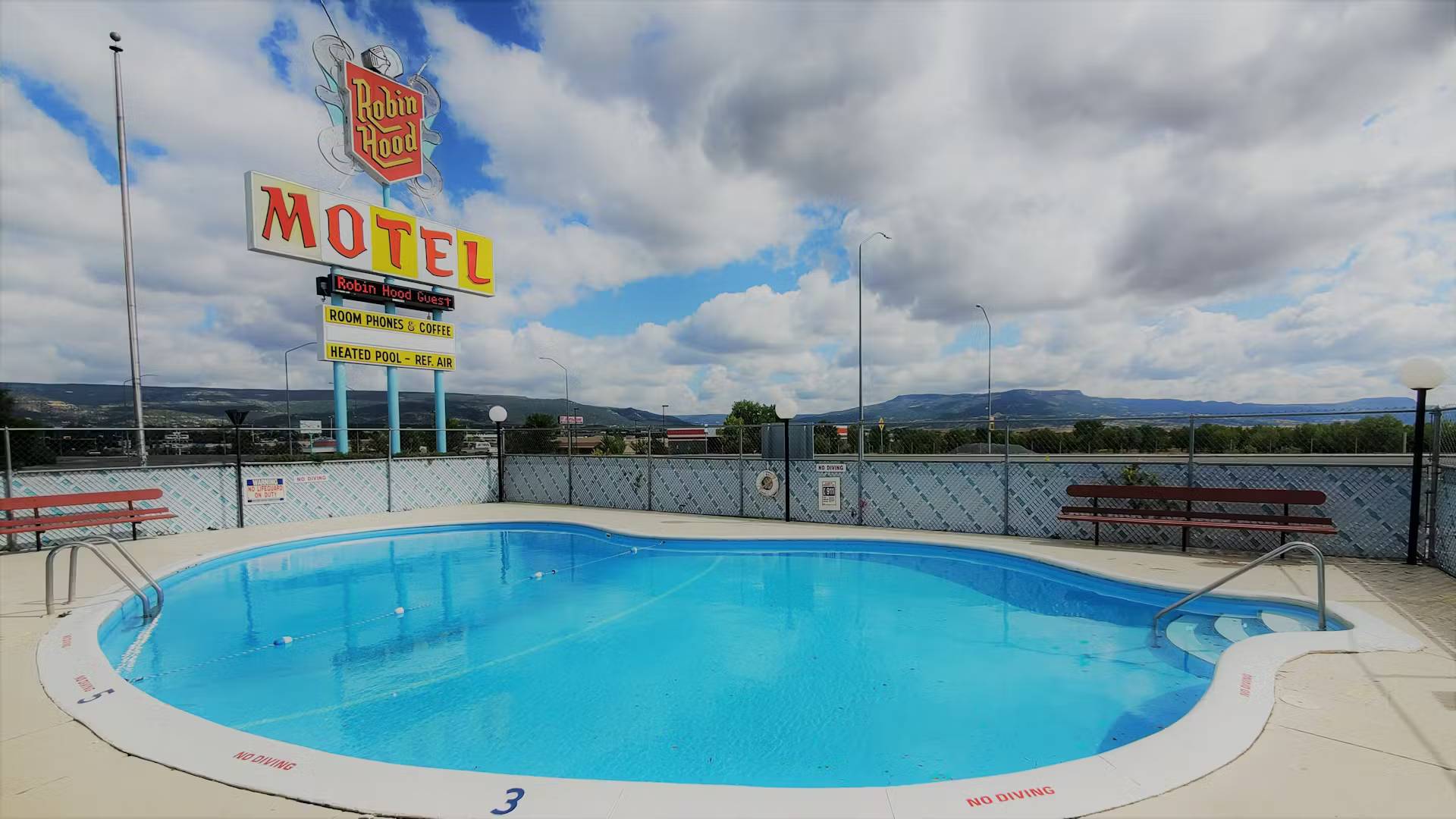 Robinhood Motel