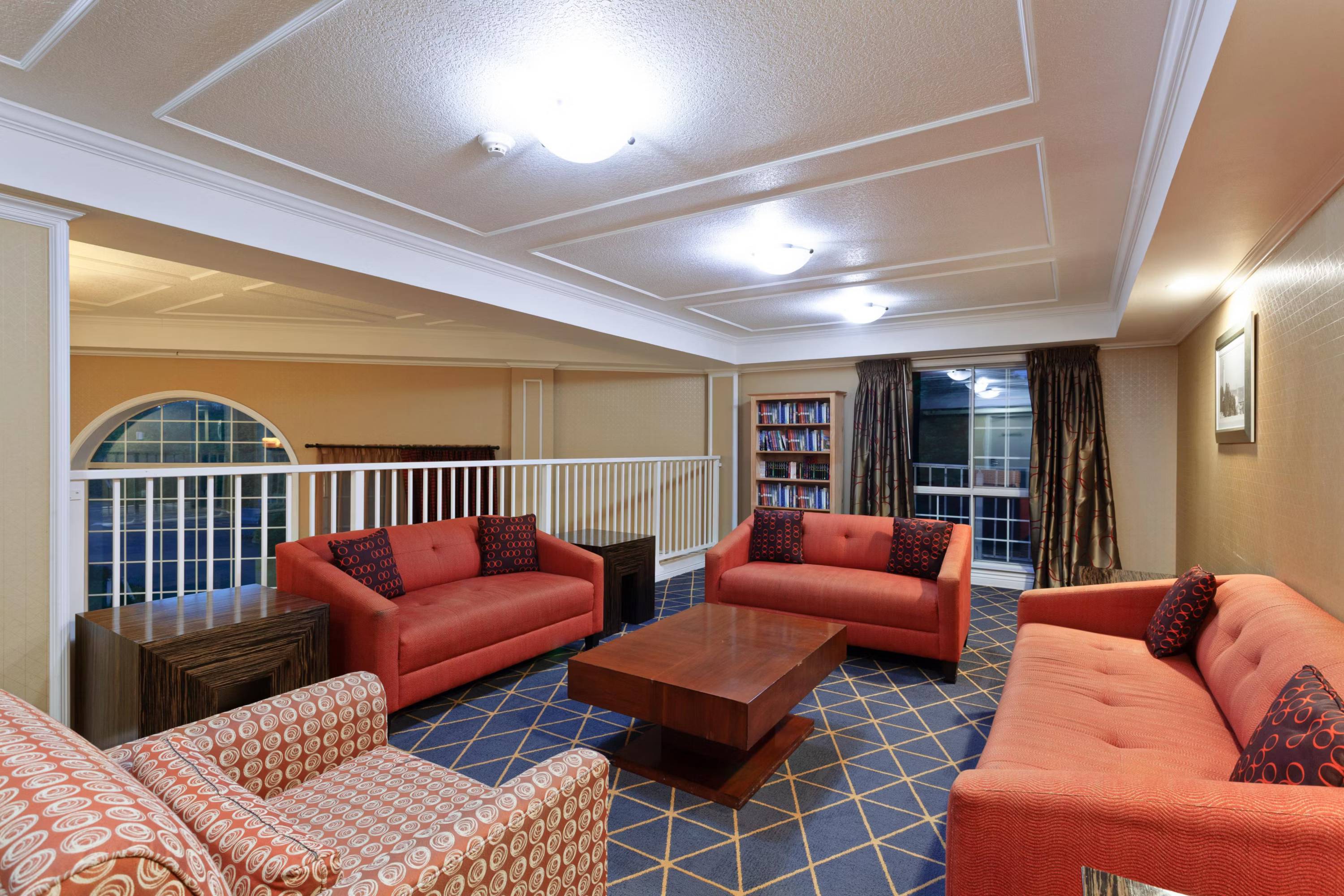 Holiday Inn & Suites San Mateo-San Francisco