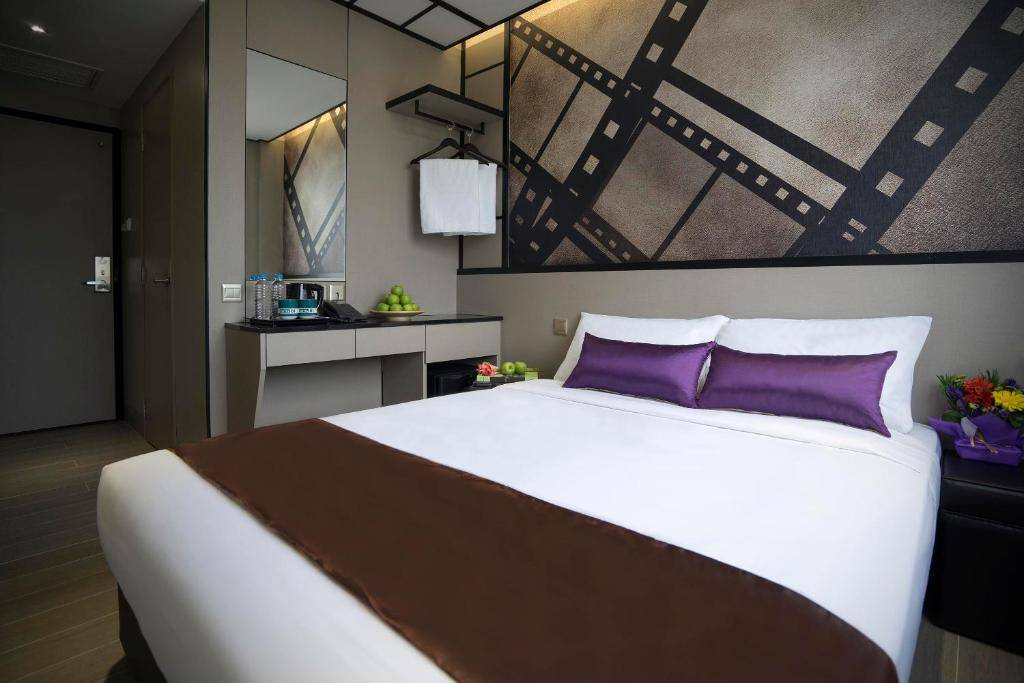 Hotel 81 Premier Hollywood