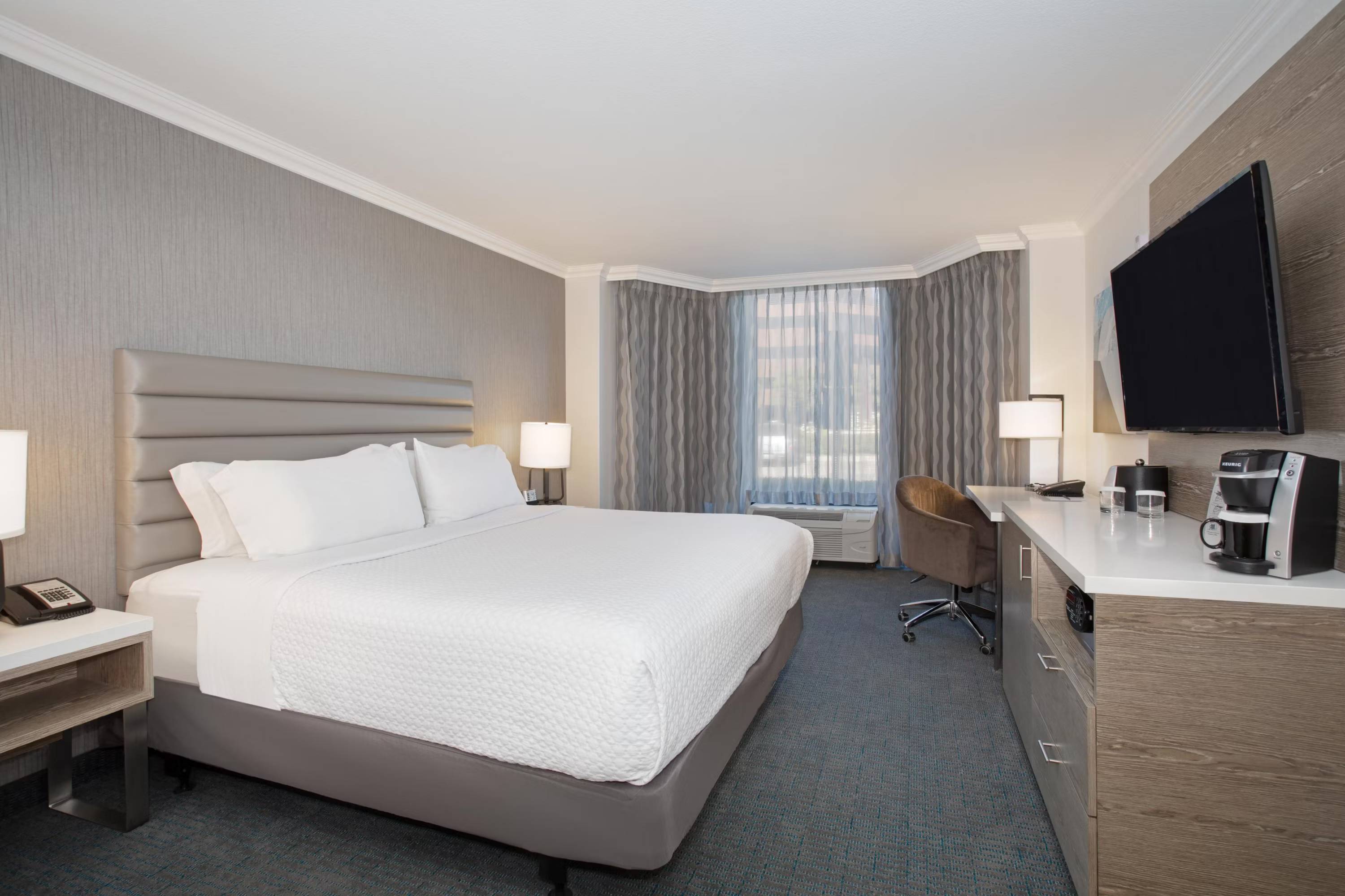 Crowne Plaza Costa Mesa Orange County, an IHG Hotel
