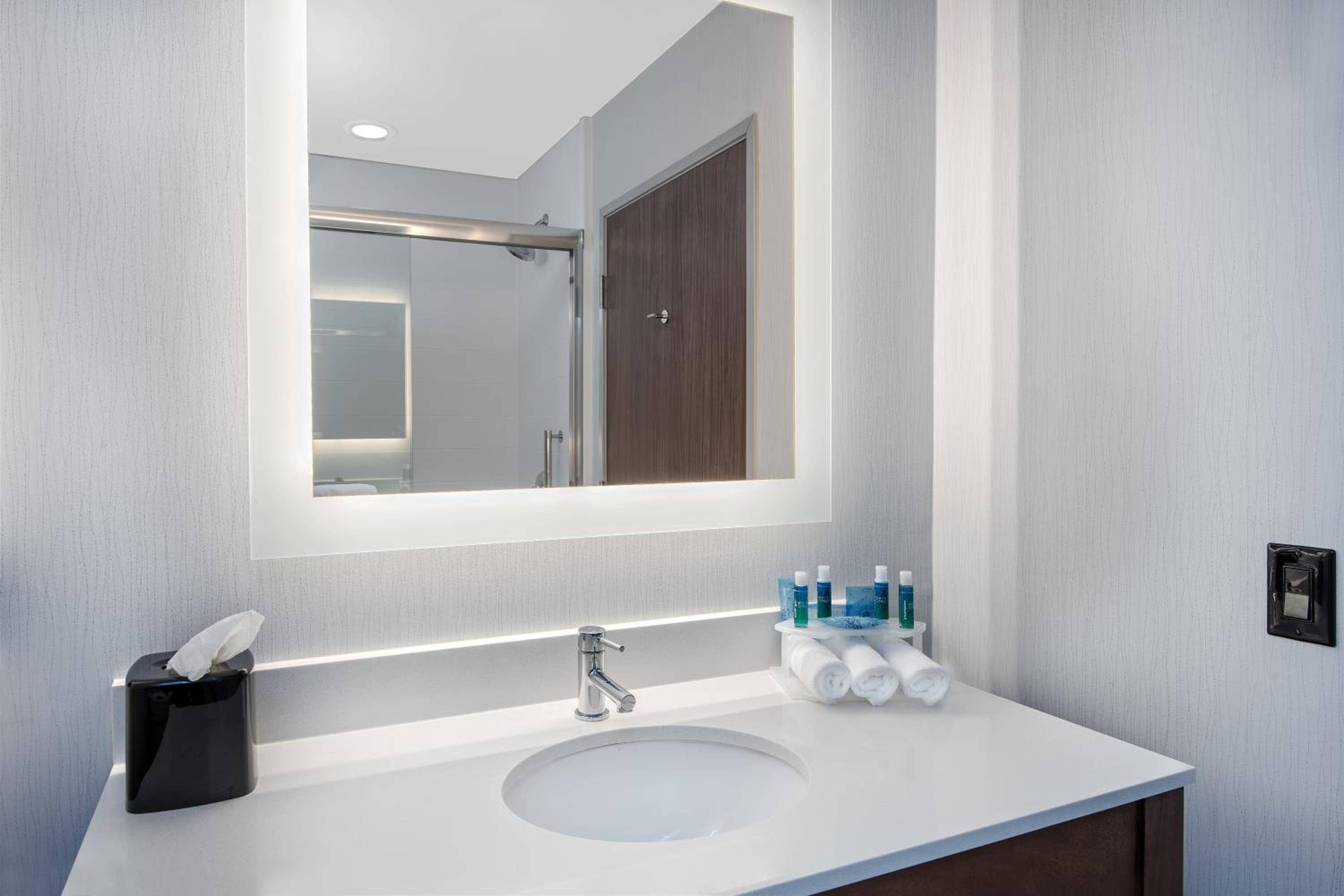 Holiday Inn Express & Suites - Austin - Round Rock, an IHG Hotel