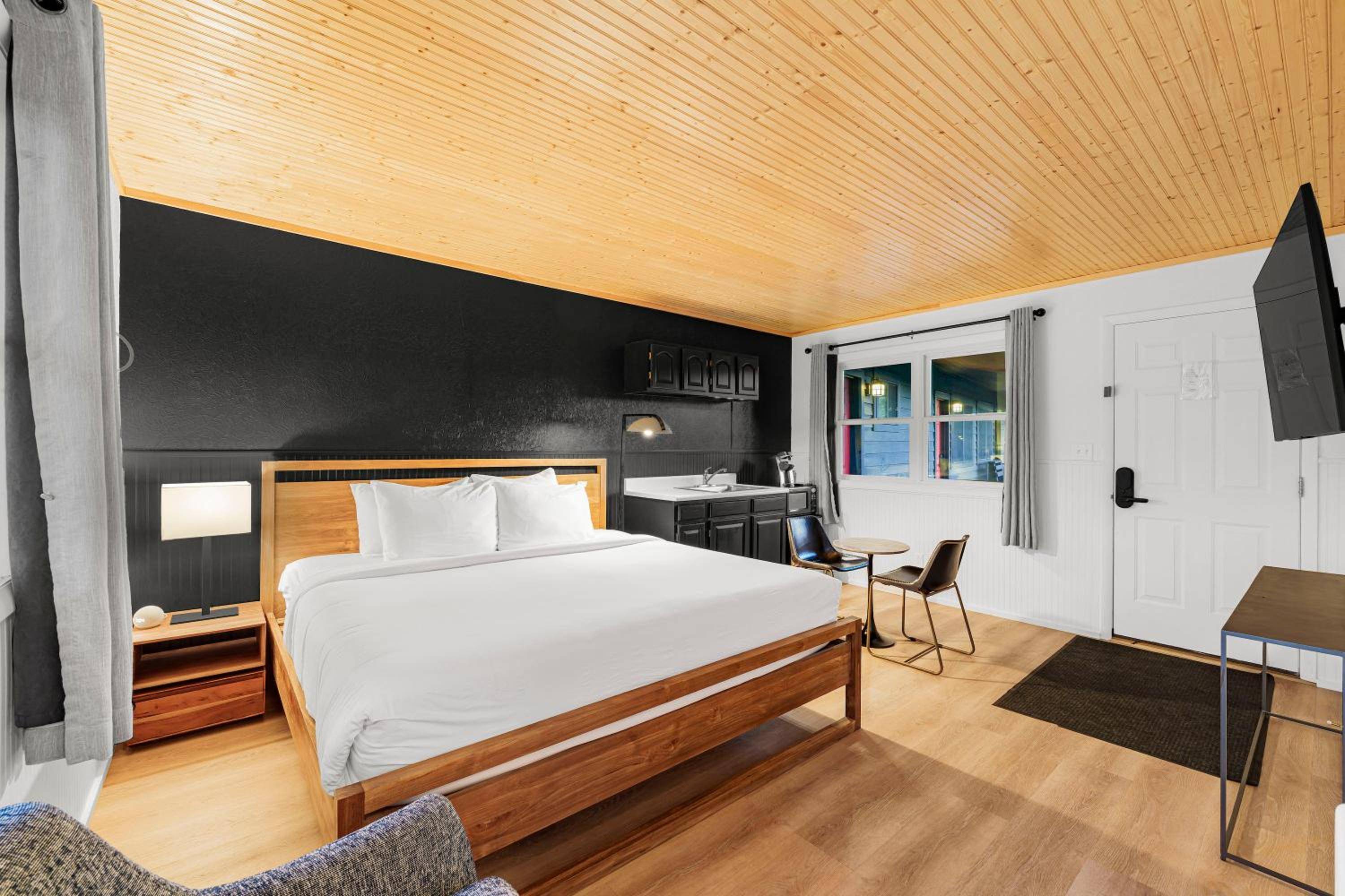 Placid Bay Hotel