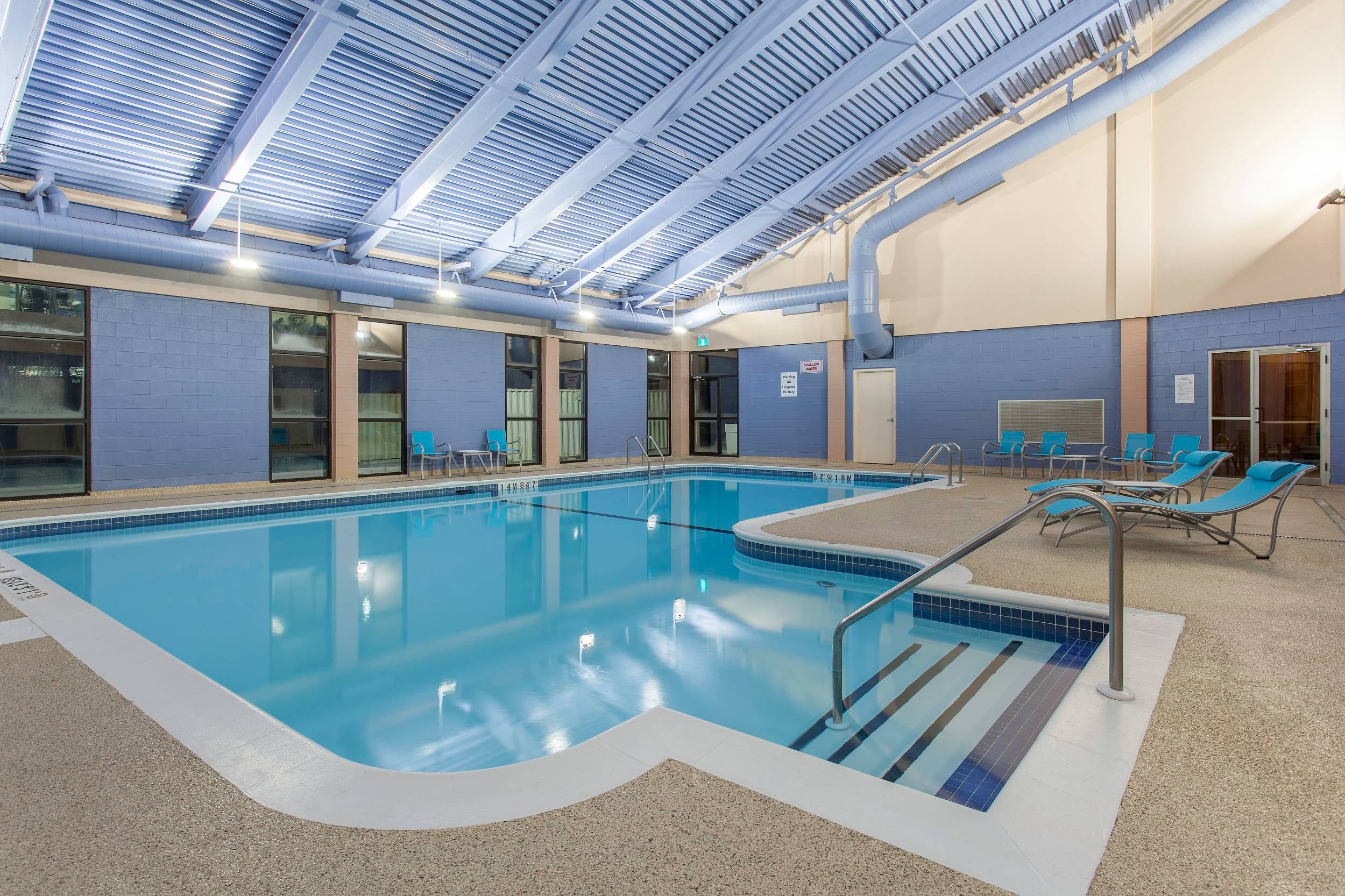 Holiday Inn Express & Suites Mississauga-Toronto Southwest, an IHG Hotel
