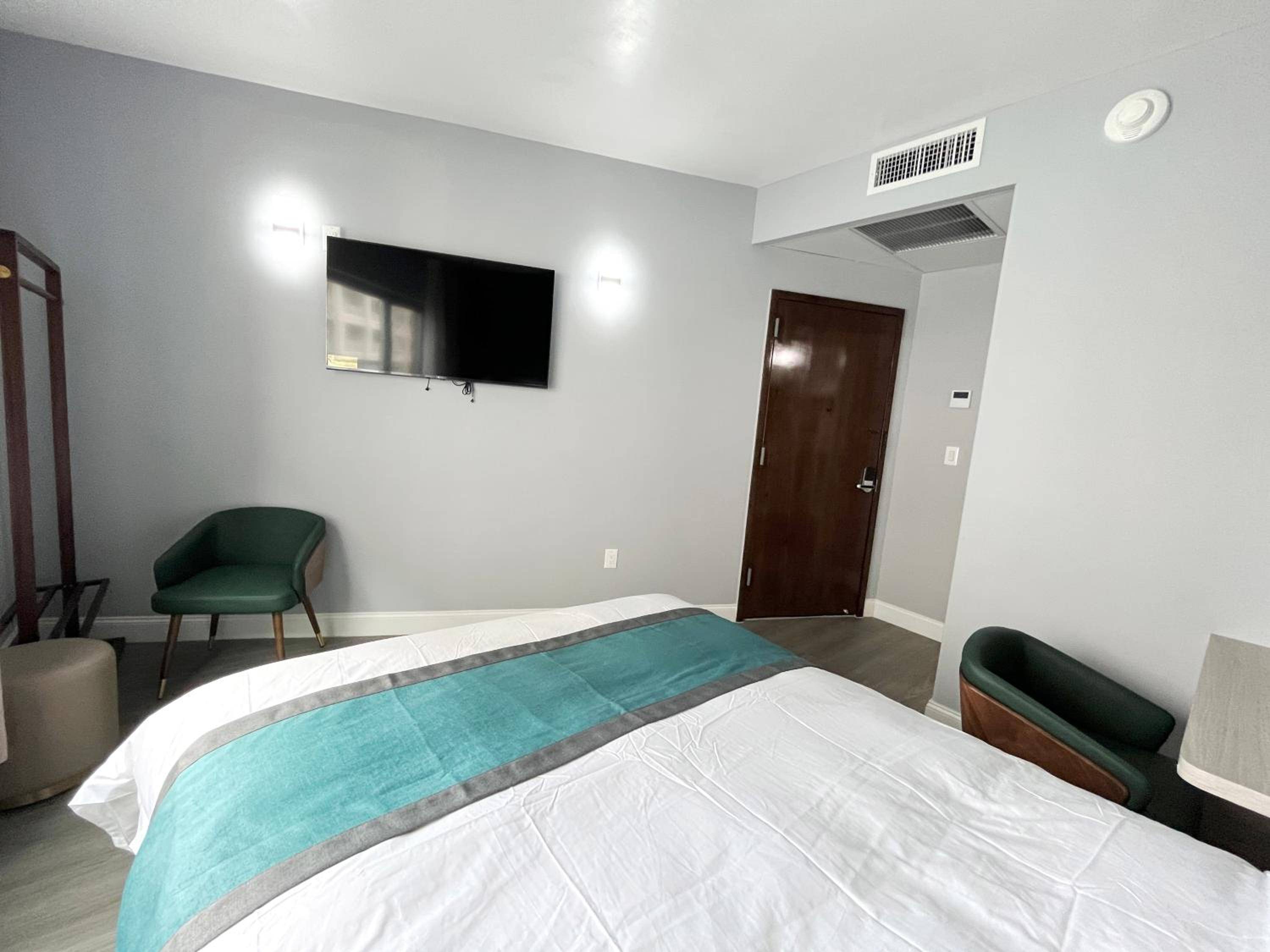 Starlight Hotel