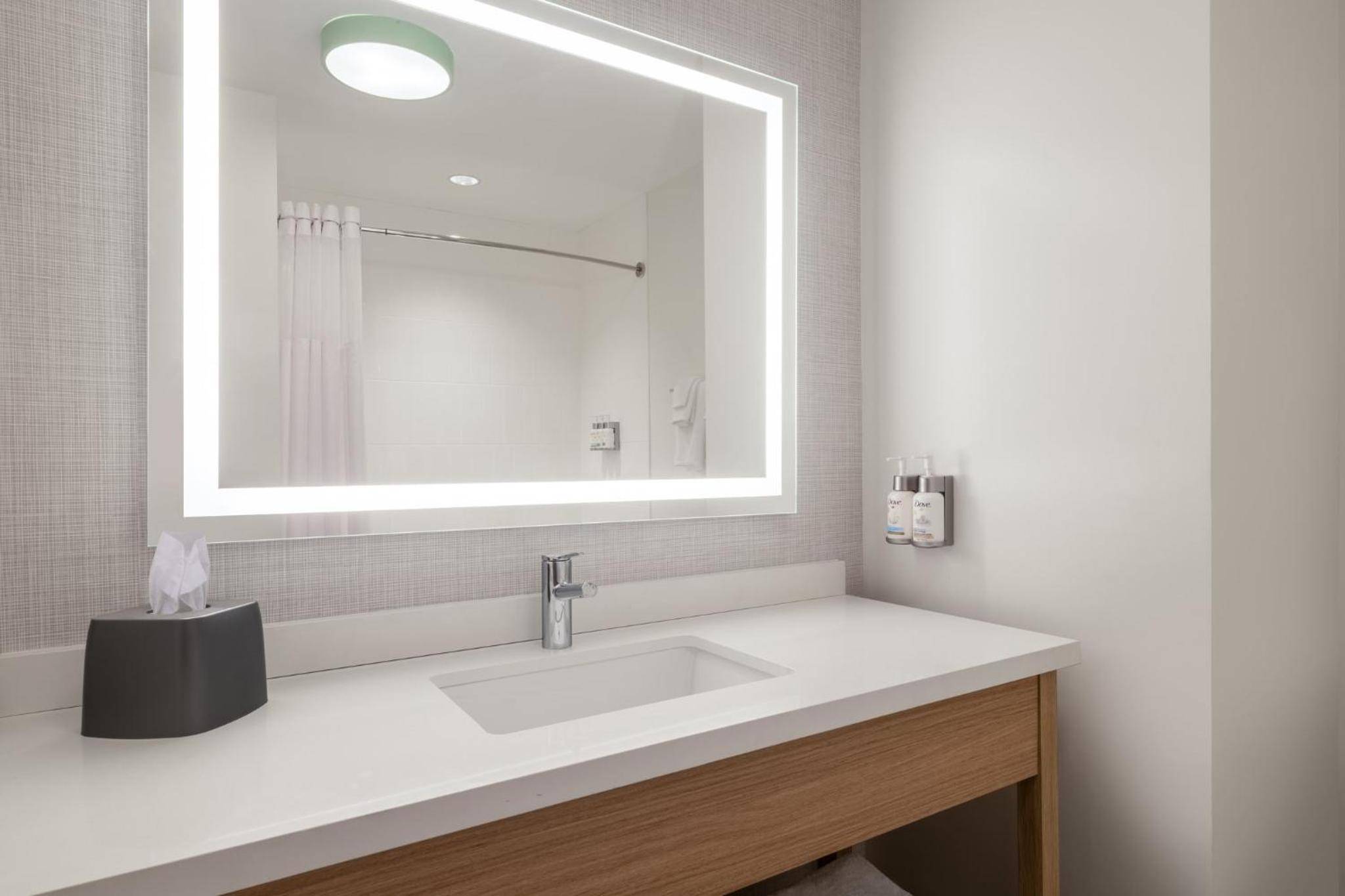 Garner Hotel Phoenix - Surprise by IHG