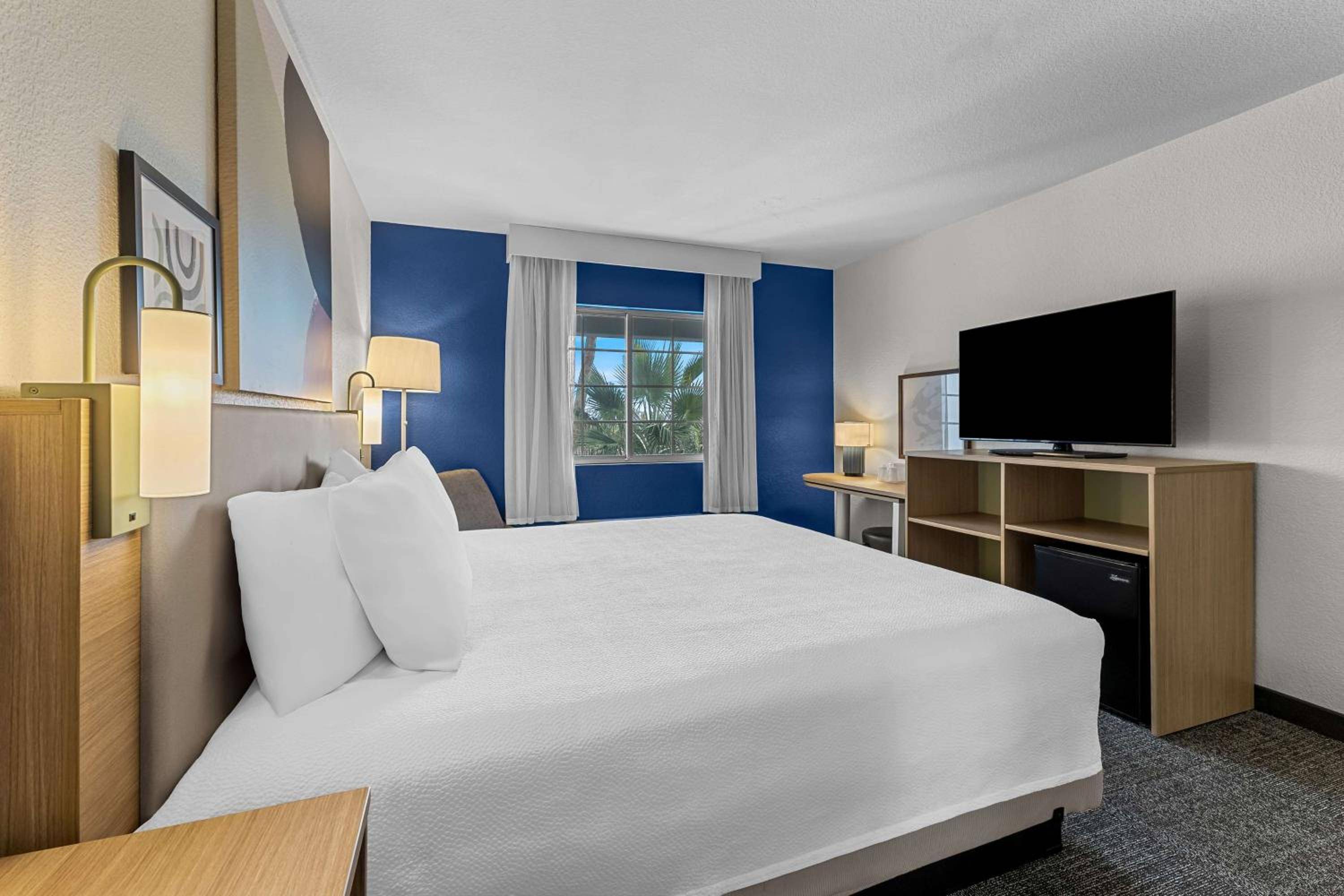 Spark by Hilton Glendale Peoria Phoenix North