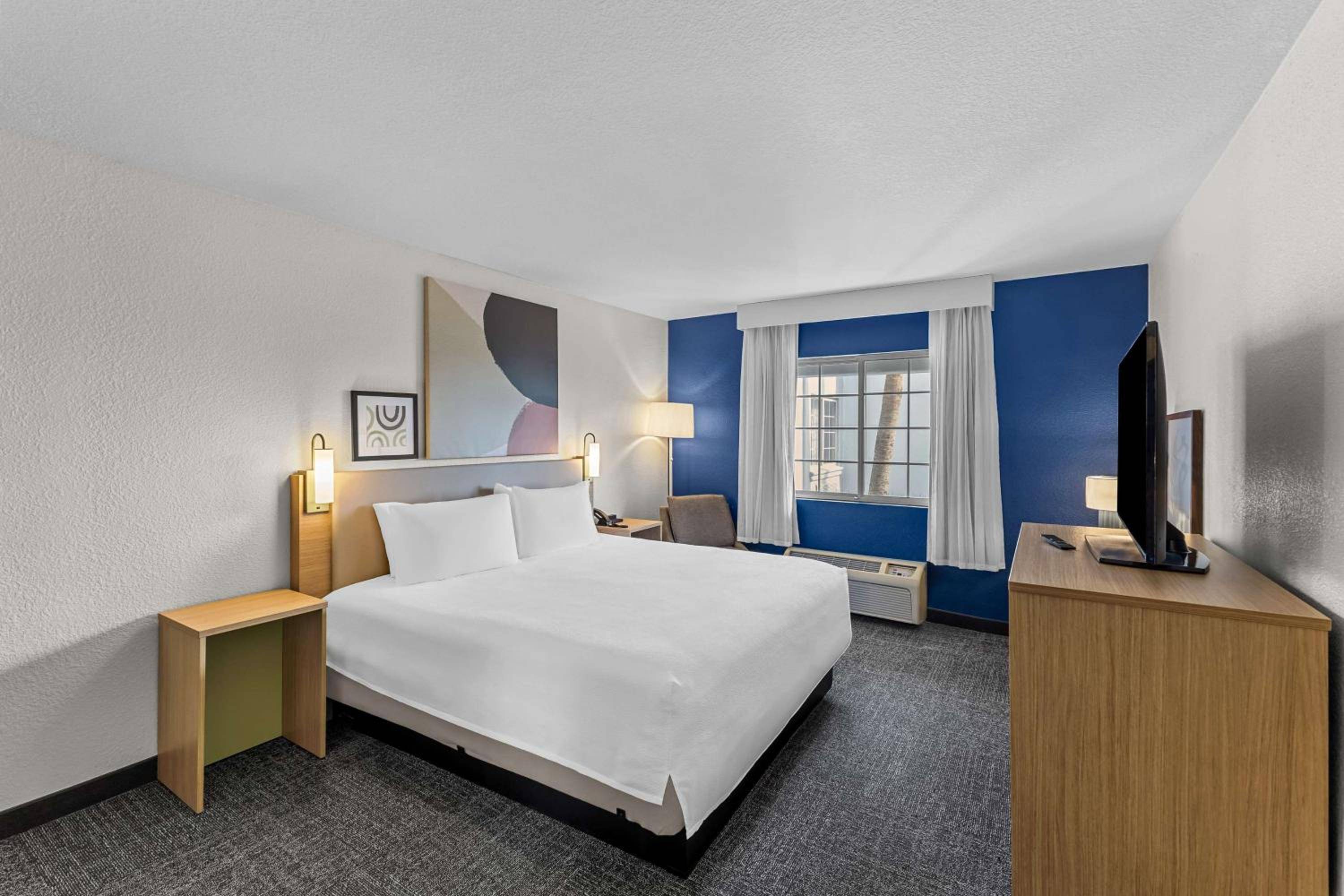 Spark by Hilton Glendale Peoria Phoenix North