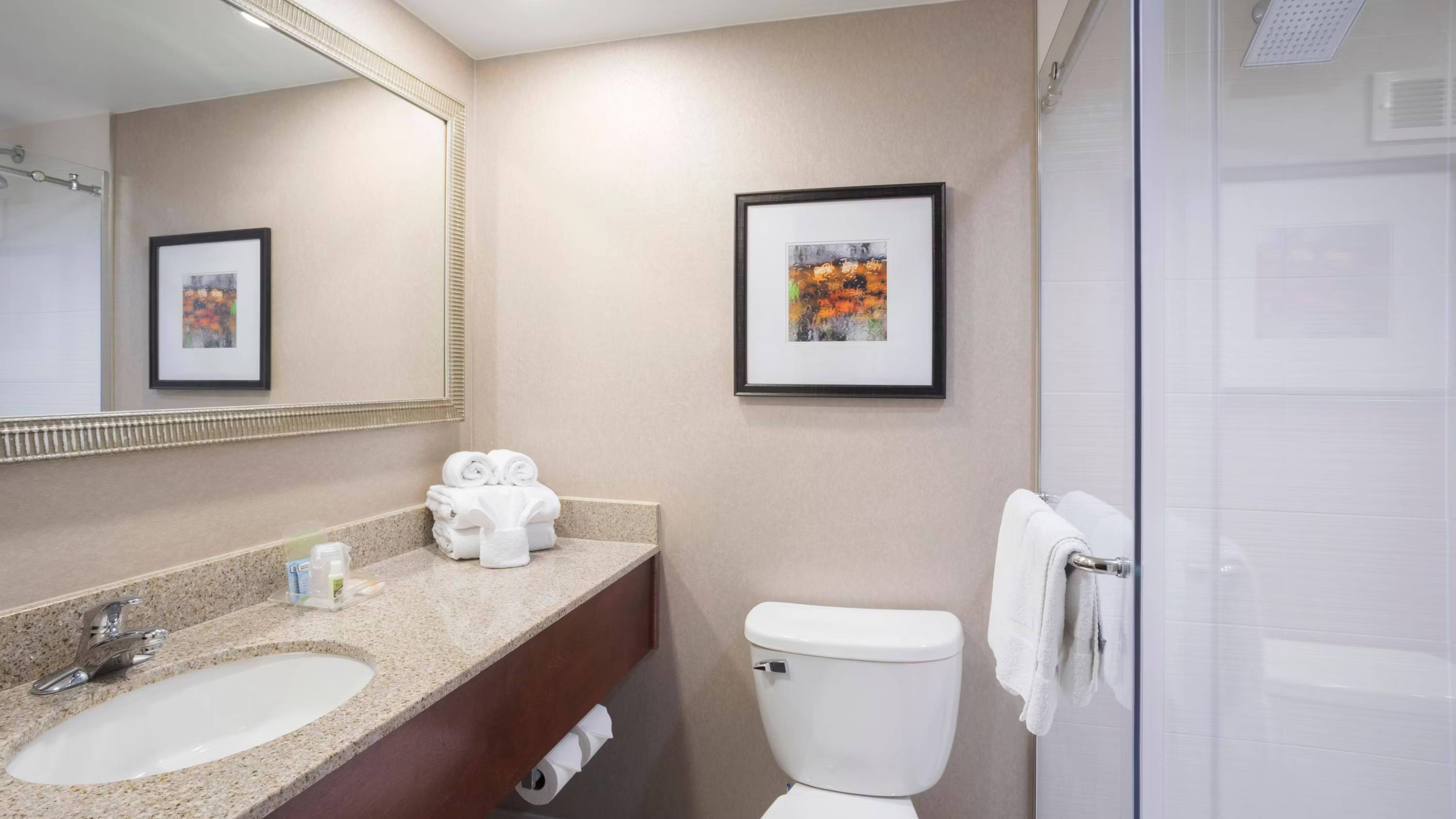 Holiday Inn Cincinnati-Riverfront by IHG