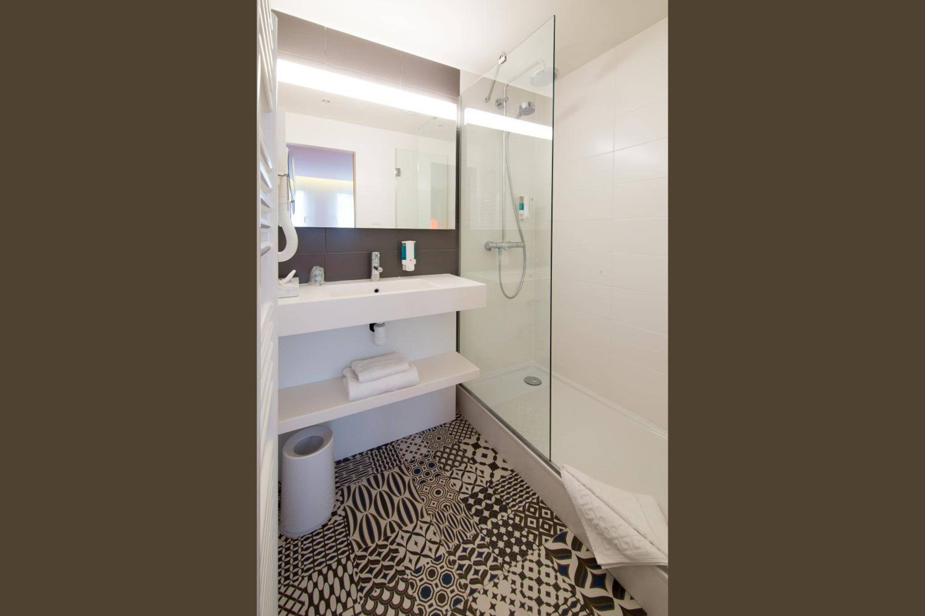 Hotel La Régence Courbevoie