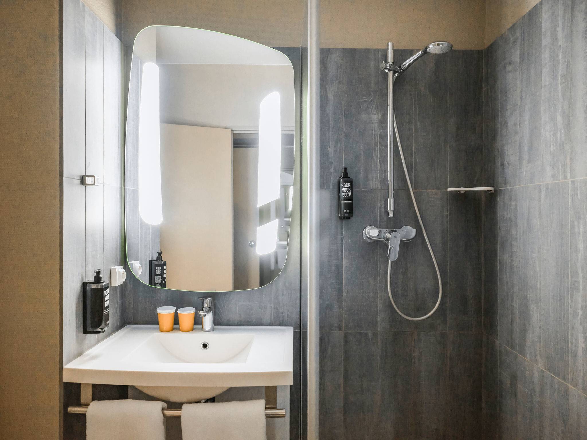 ibis Styles Poissy Paris