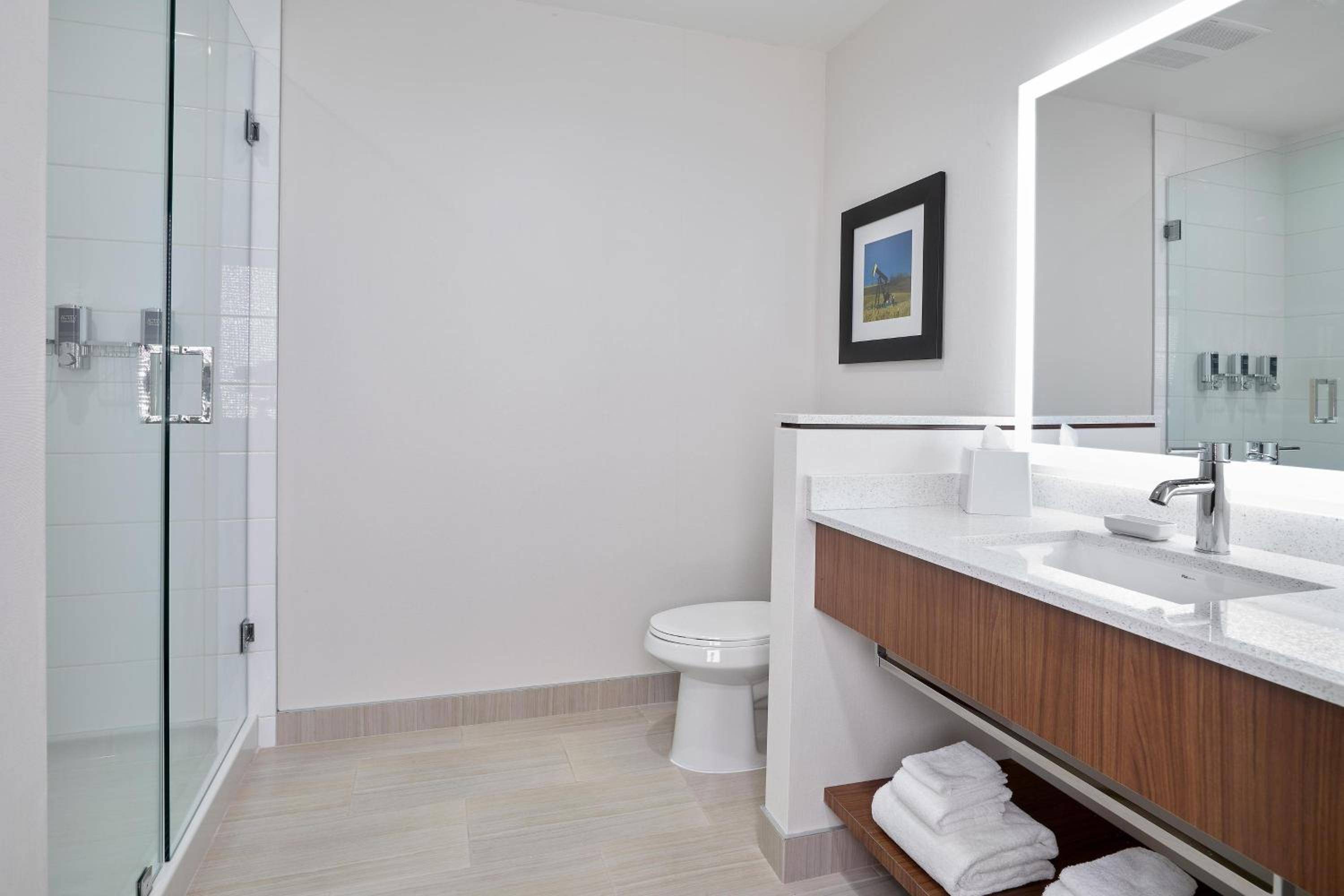 Four Points by Sheraton Edmonton West